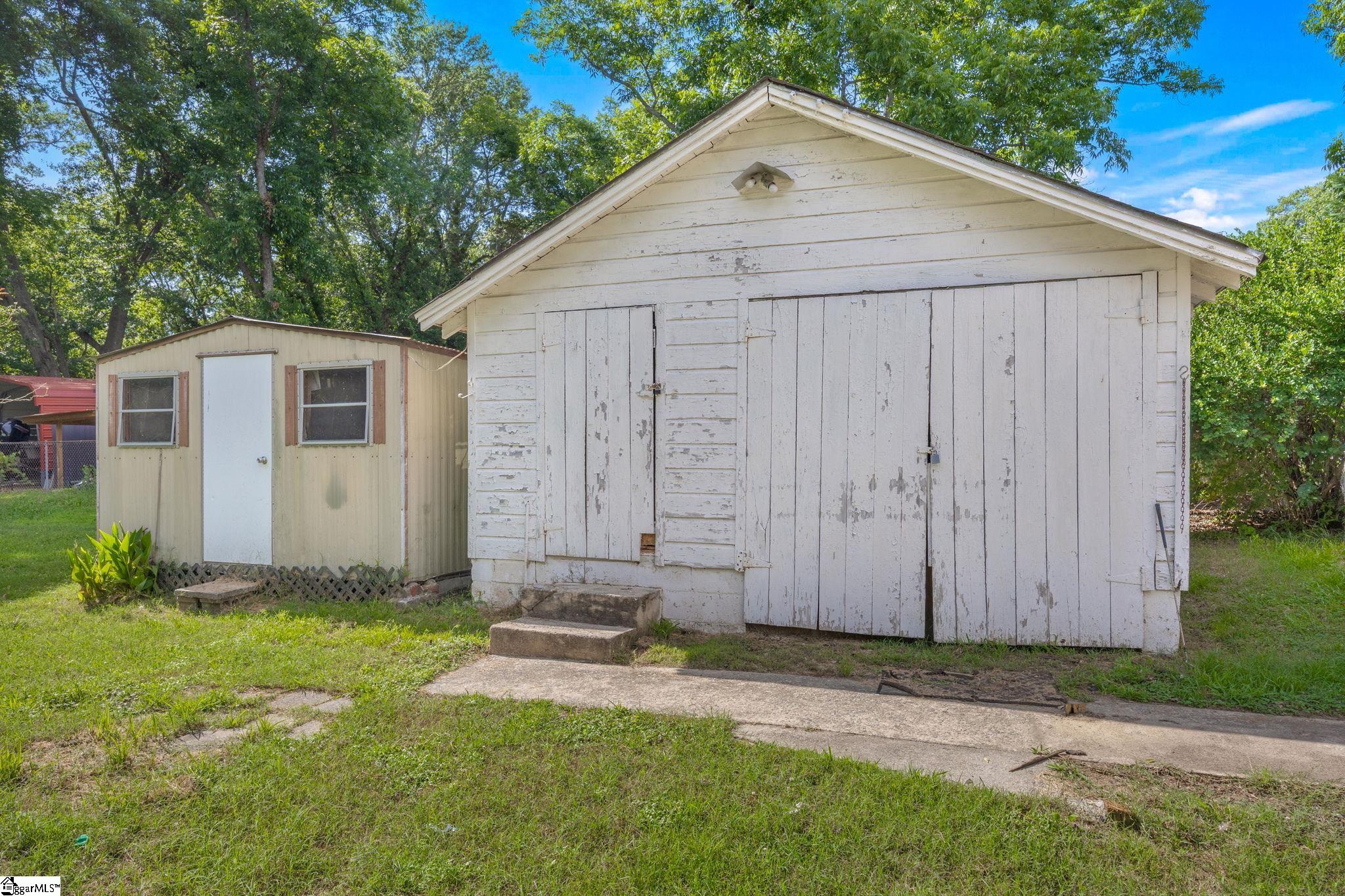 2609 East North Avenue Property Photo 40