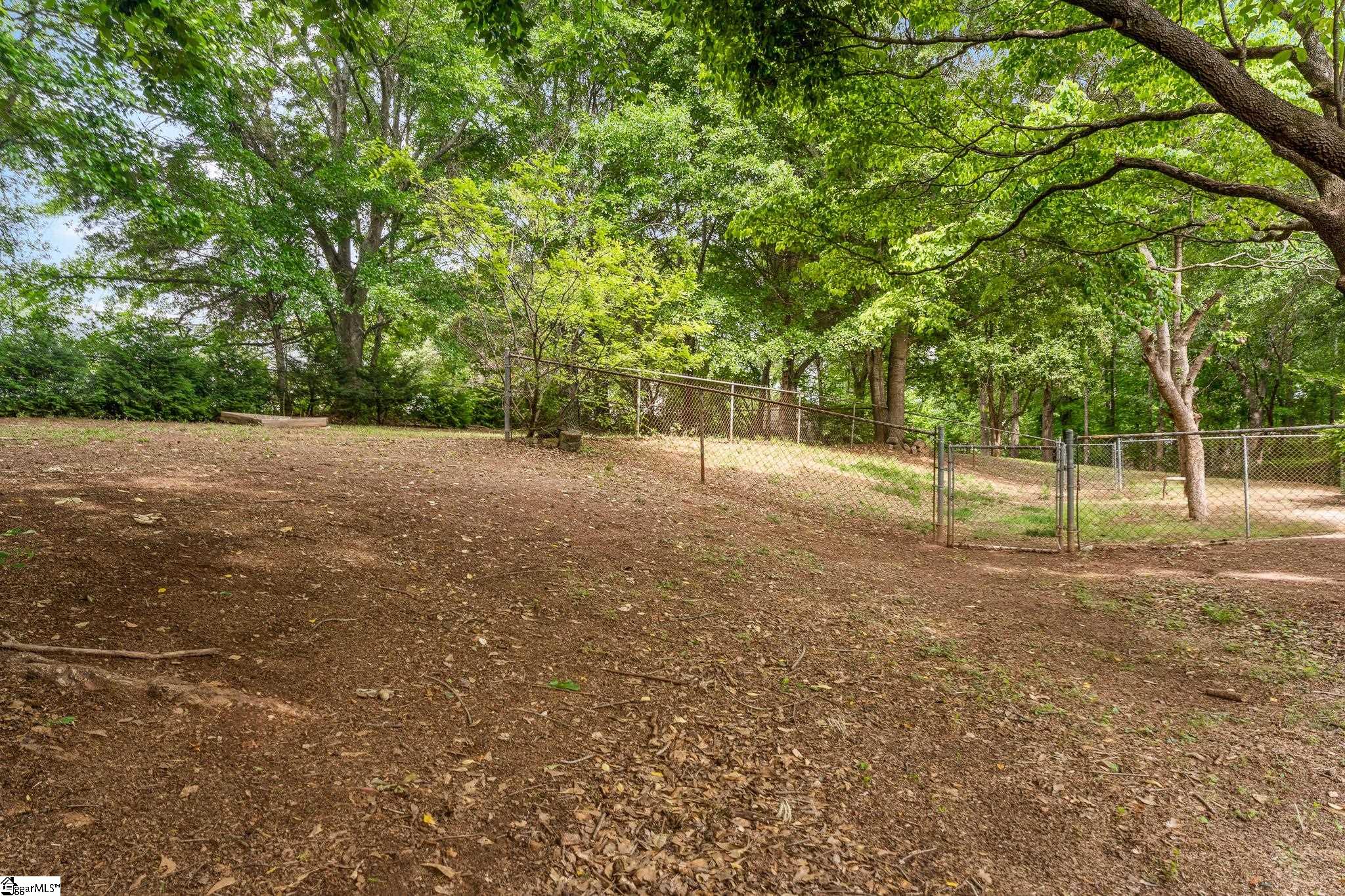 205 Southgate Circle Property Photo 22