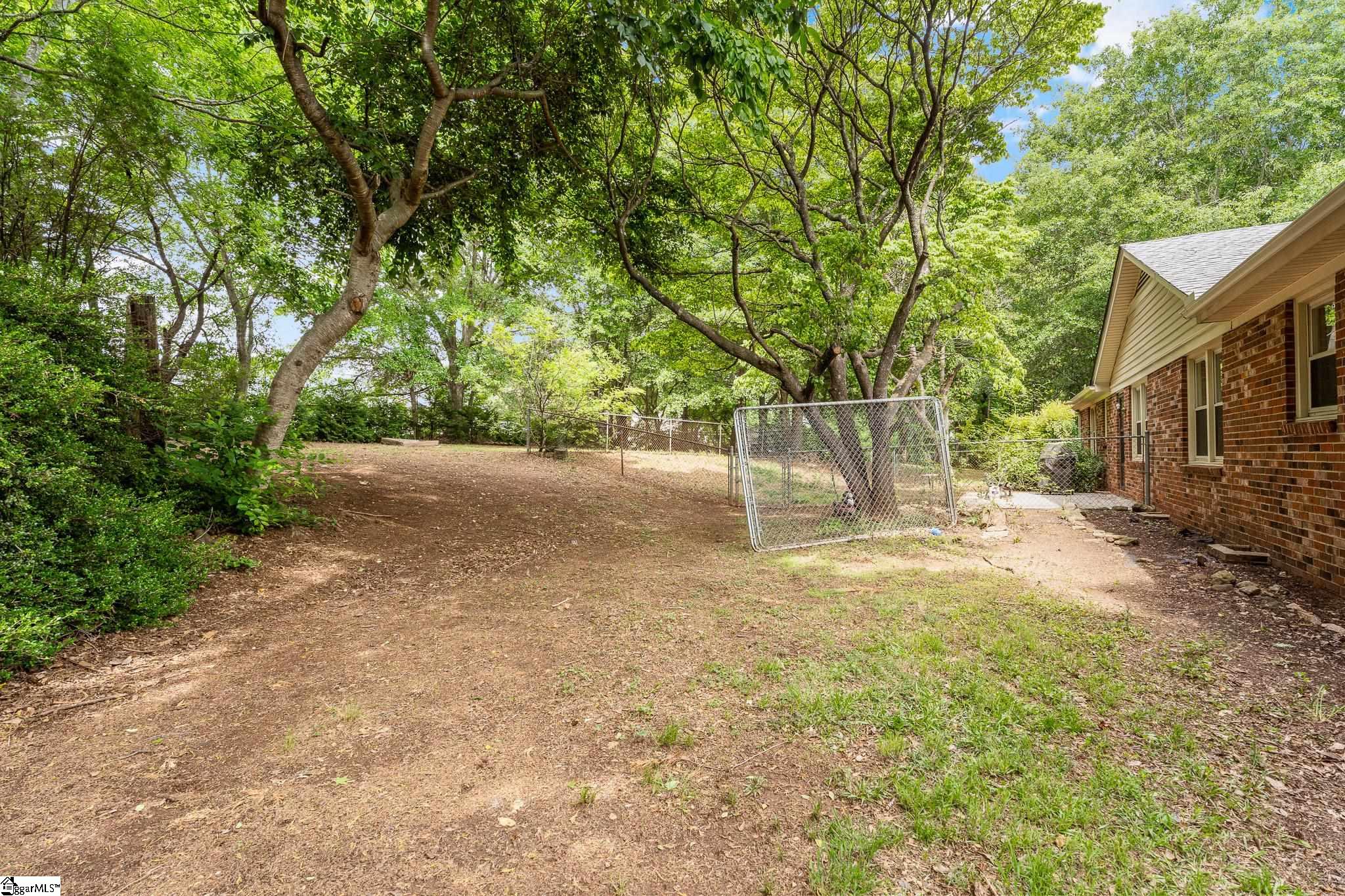 205 Southgate Circle Property Photo 23