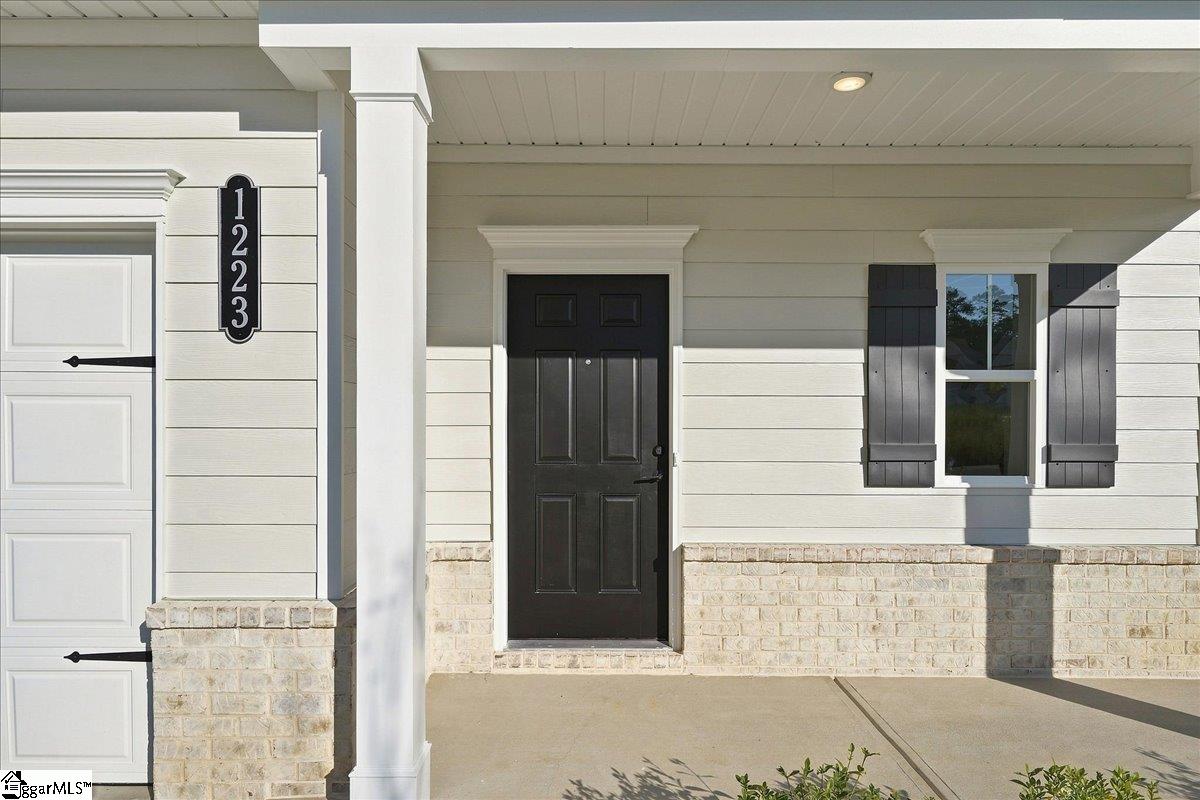 1223 Canterfield Place Property Photo 4