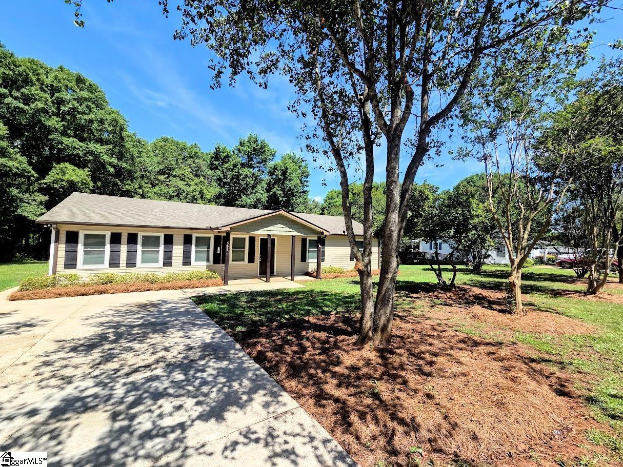 509 Elrod Road Property Photo 2