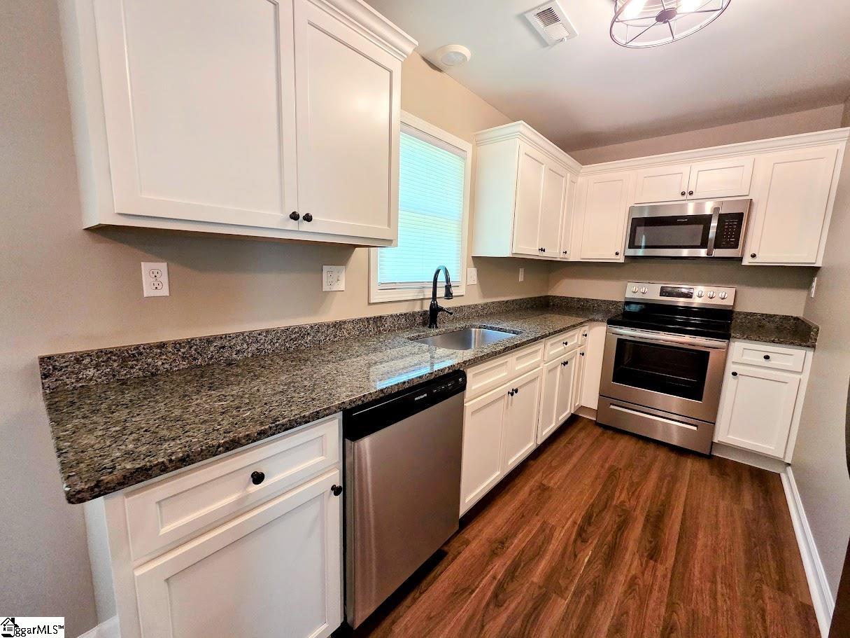 509 Elrod Road Property Photo 10