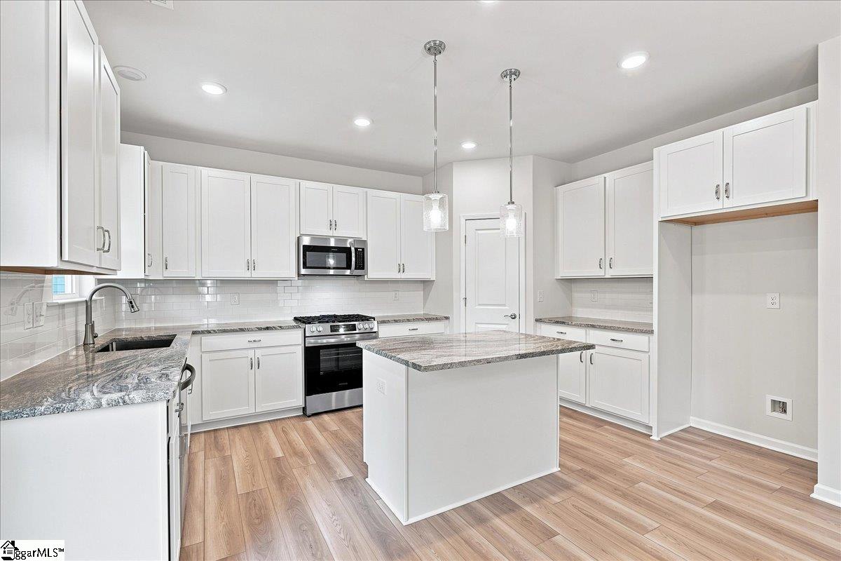 1227 Canterfield Place Property Photo 13
