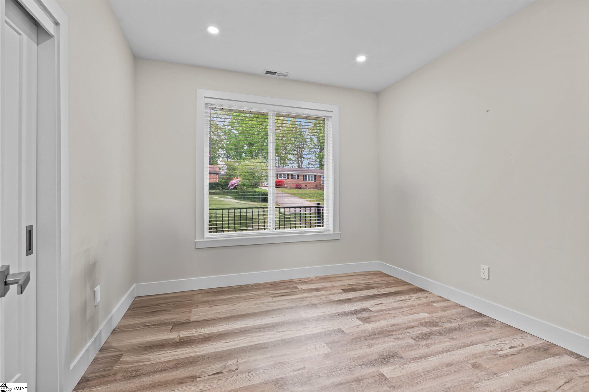308 Pineridge Drive Property Photo 18