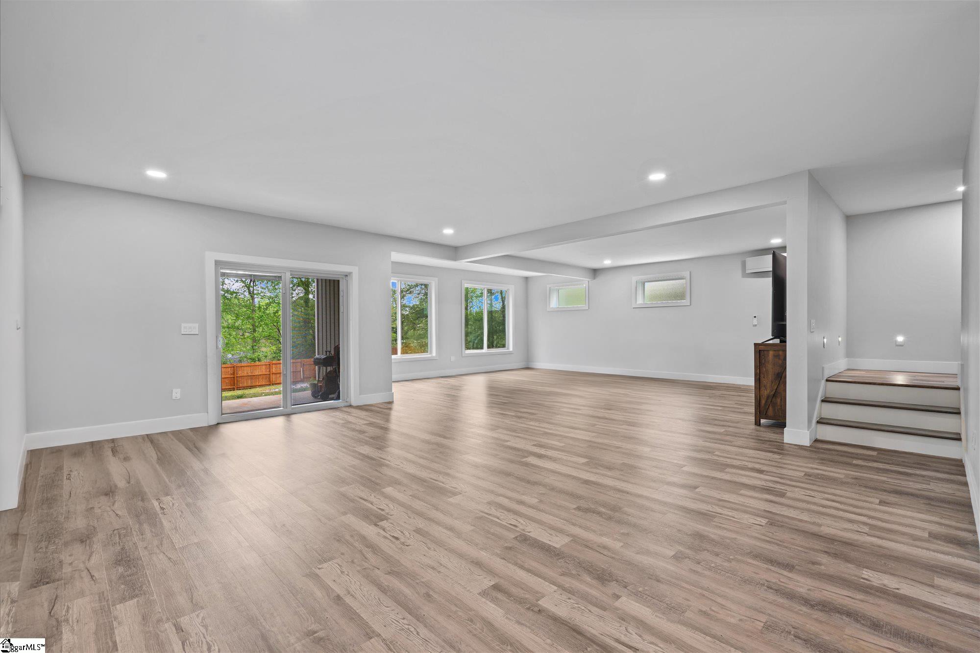 308 Pineridge Drive Property Photo 22