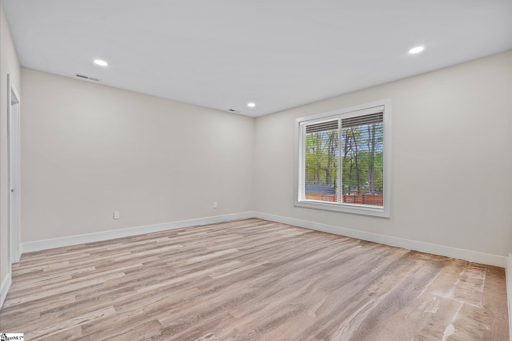 308 Pineridge Drive Property Photo 26