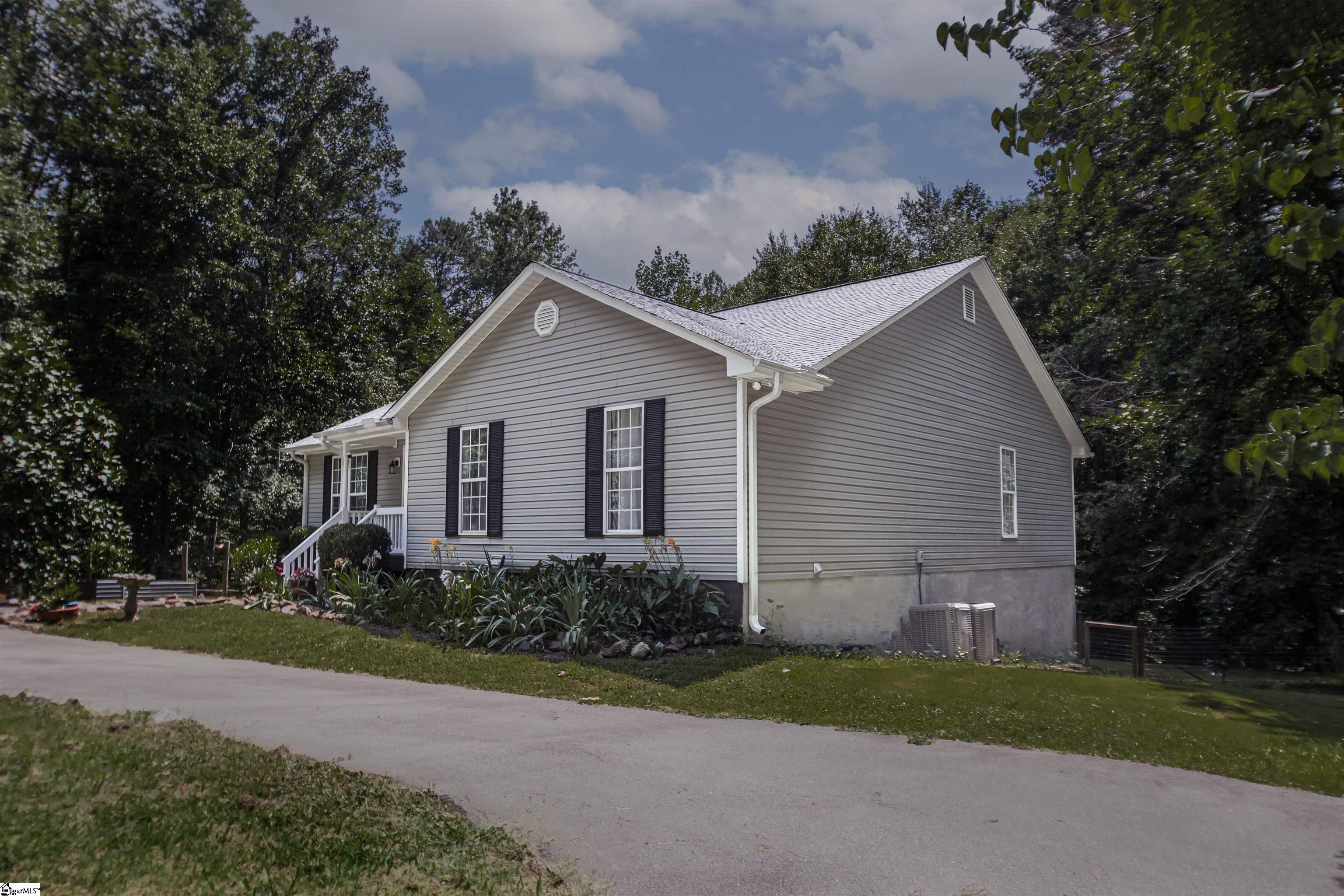 181 Crowe Creek Church Road Property Photo 3