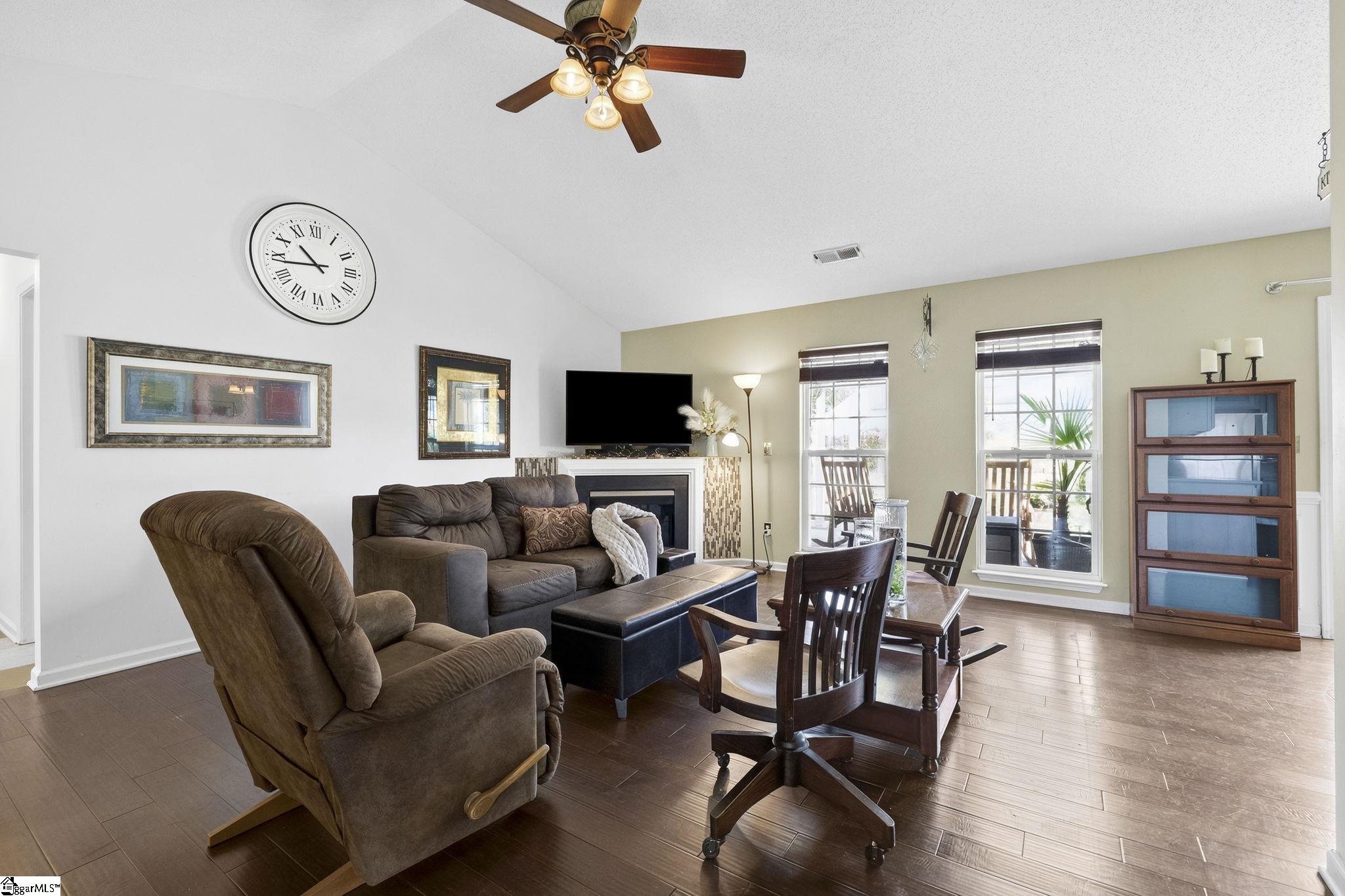 724 Golden Tanager Court Property Photo 5