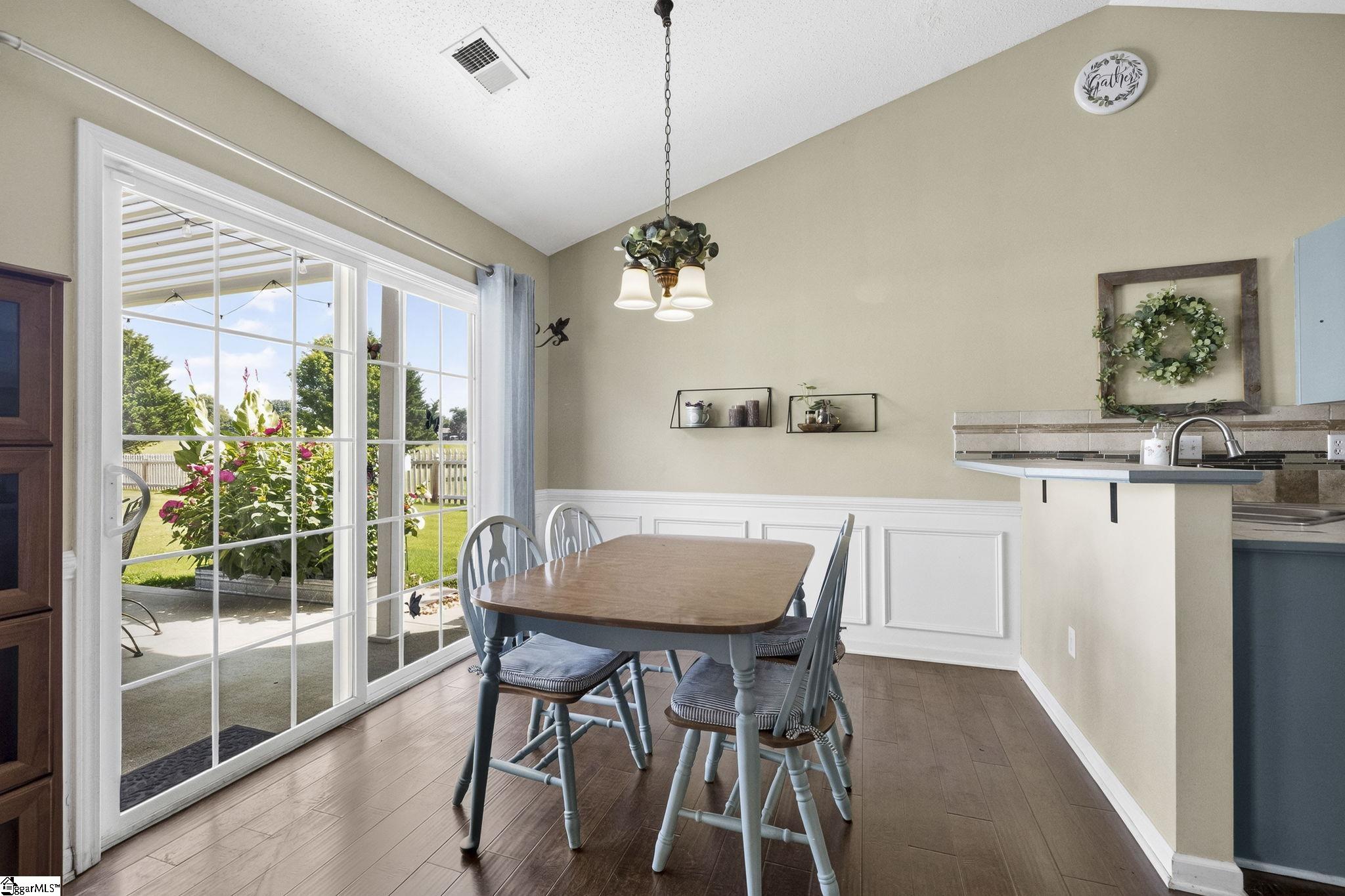 724 Golden Tanager Court Property Photo 7