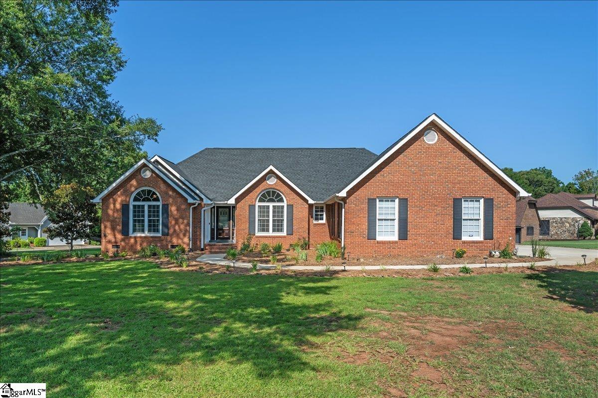 101 Brittany Park Property Photo 2