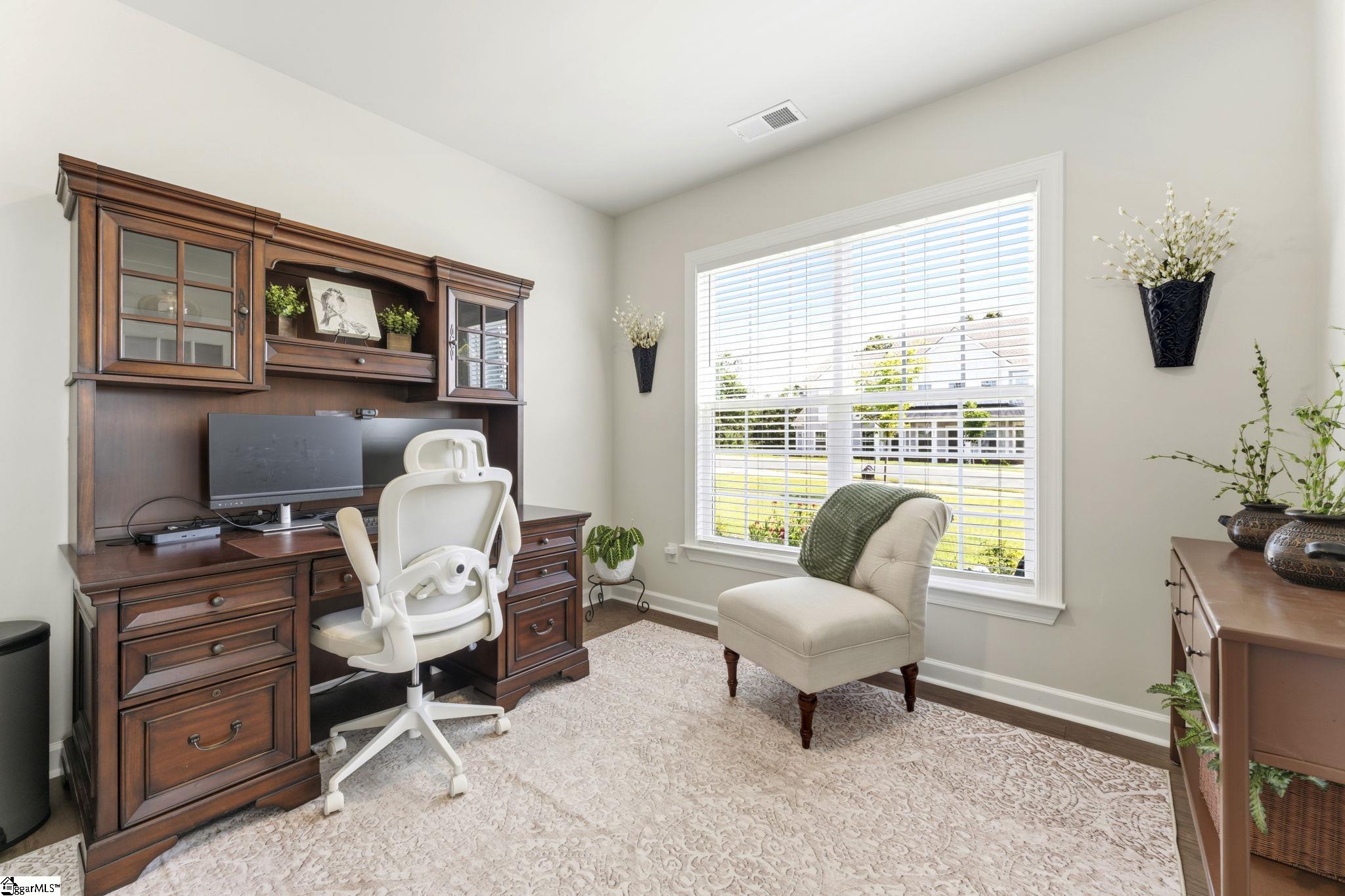 208 Isleview Place Property Photo 8