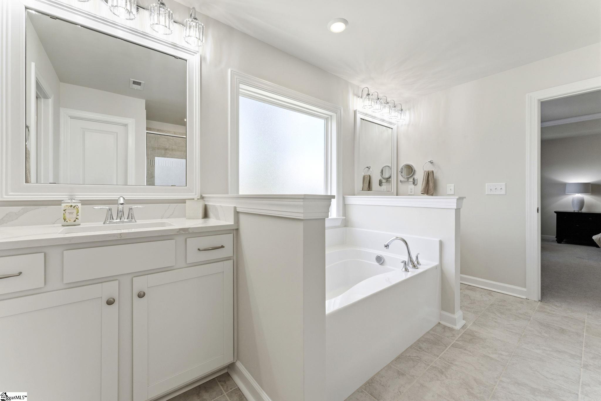 208 Isleview Place Property Photo 20