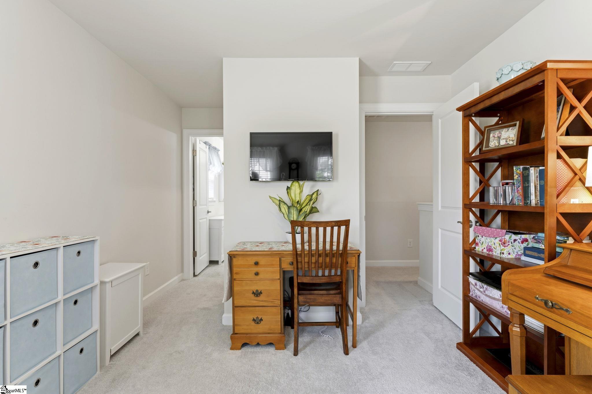 208 Isleview Place Property Photo 23