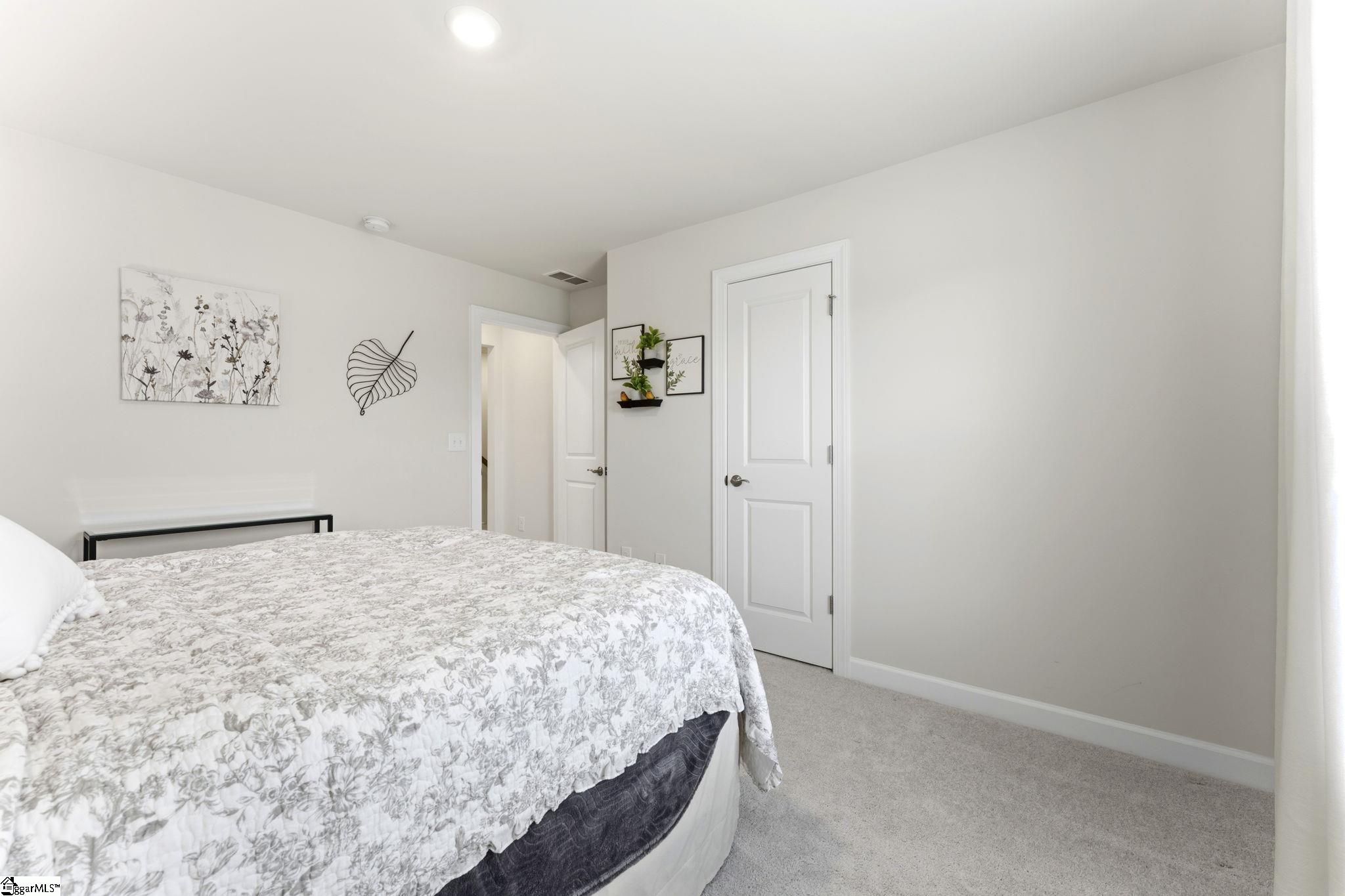 208 Isleview Place Property Photo 28