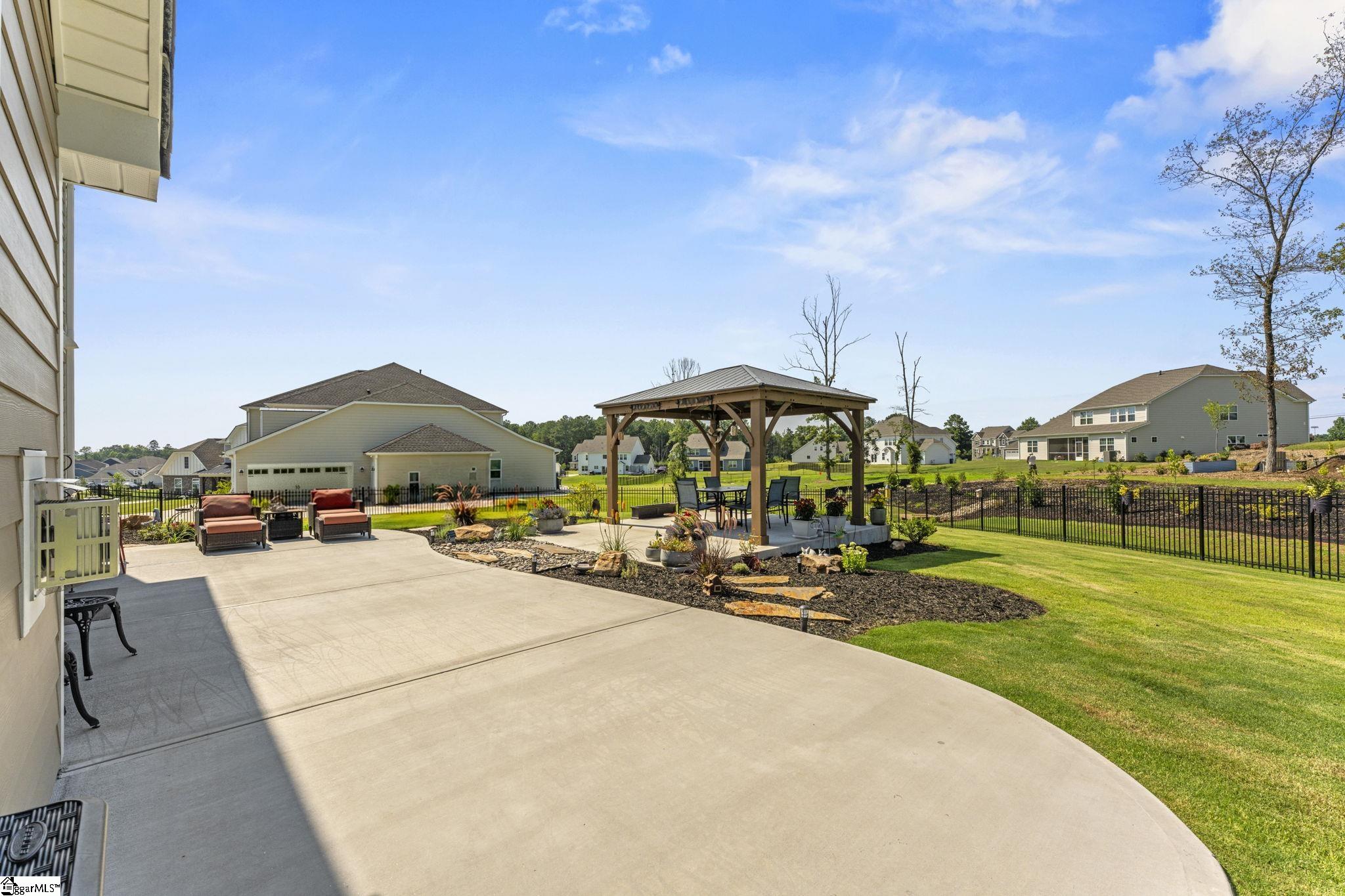 208 Isleview Place Property Photo 35