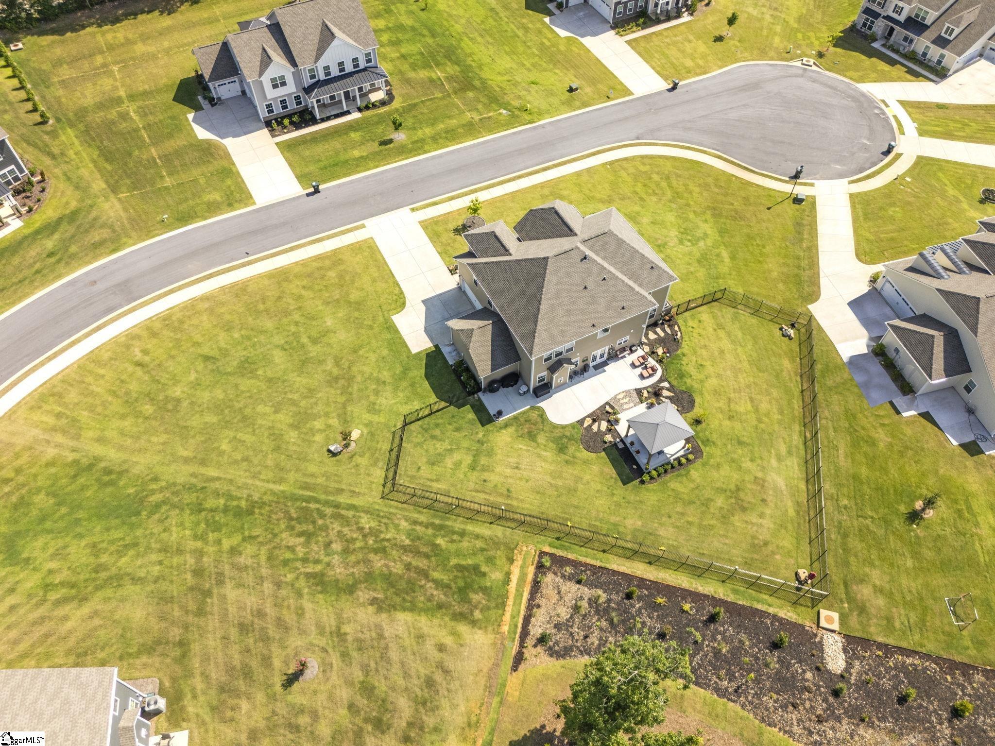 208 Isleview Place Property Photo 39