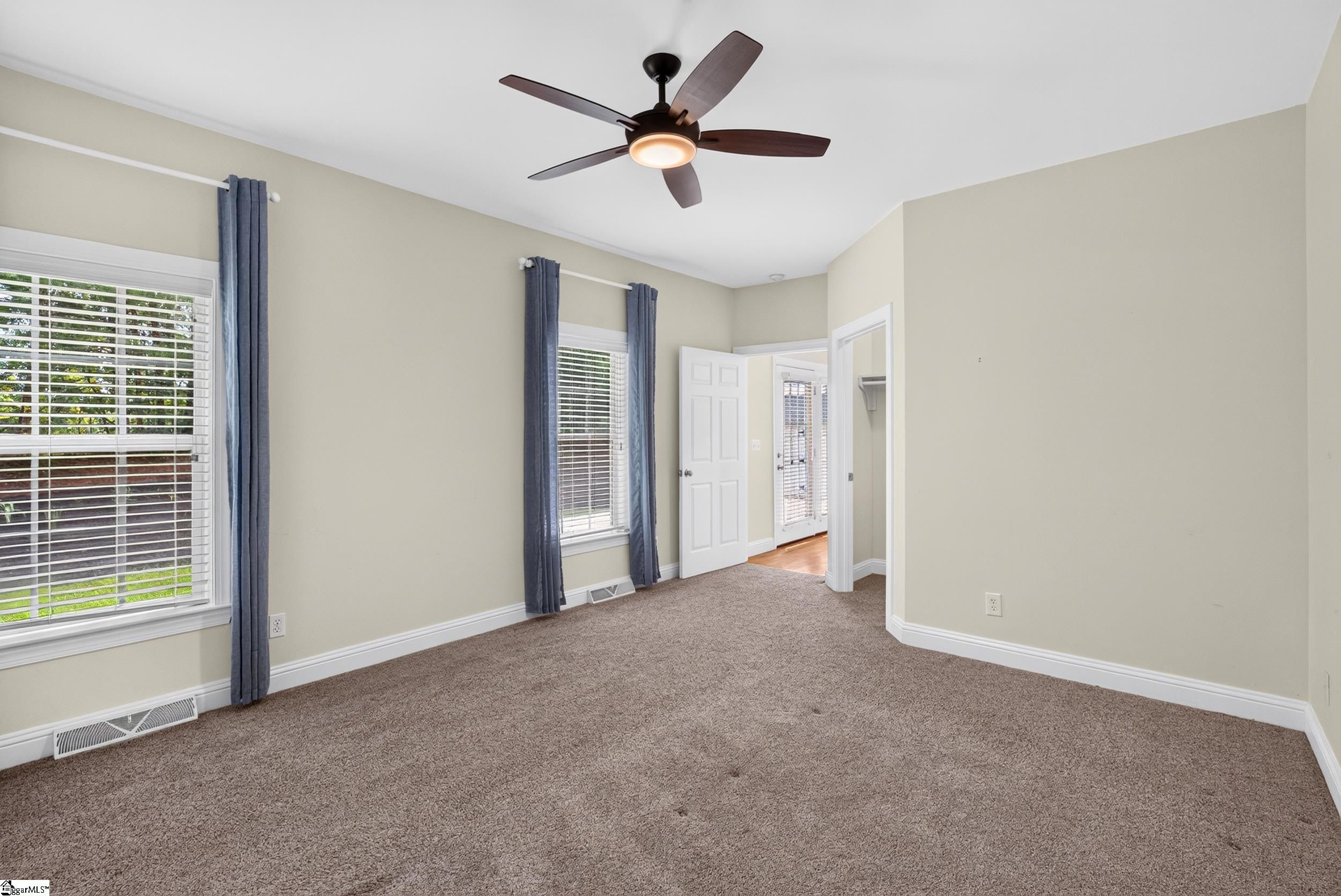 748 N Elm Avenue Property Photo 22