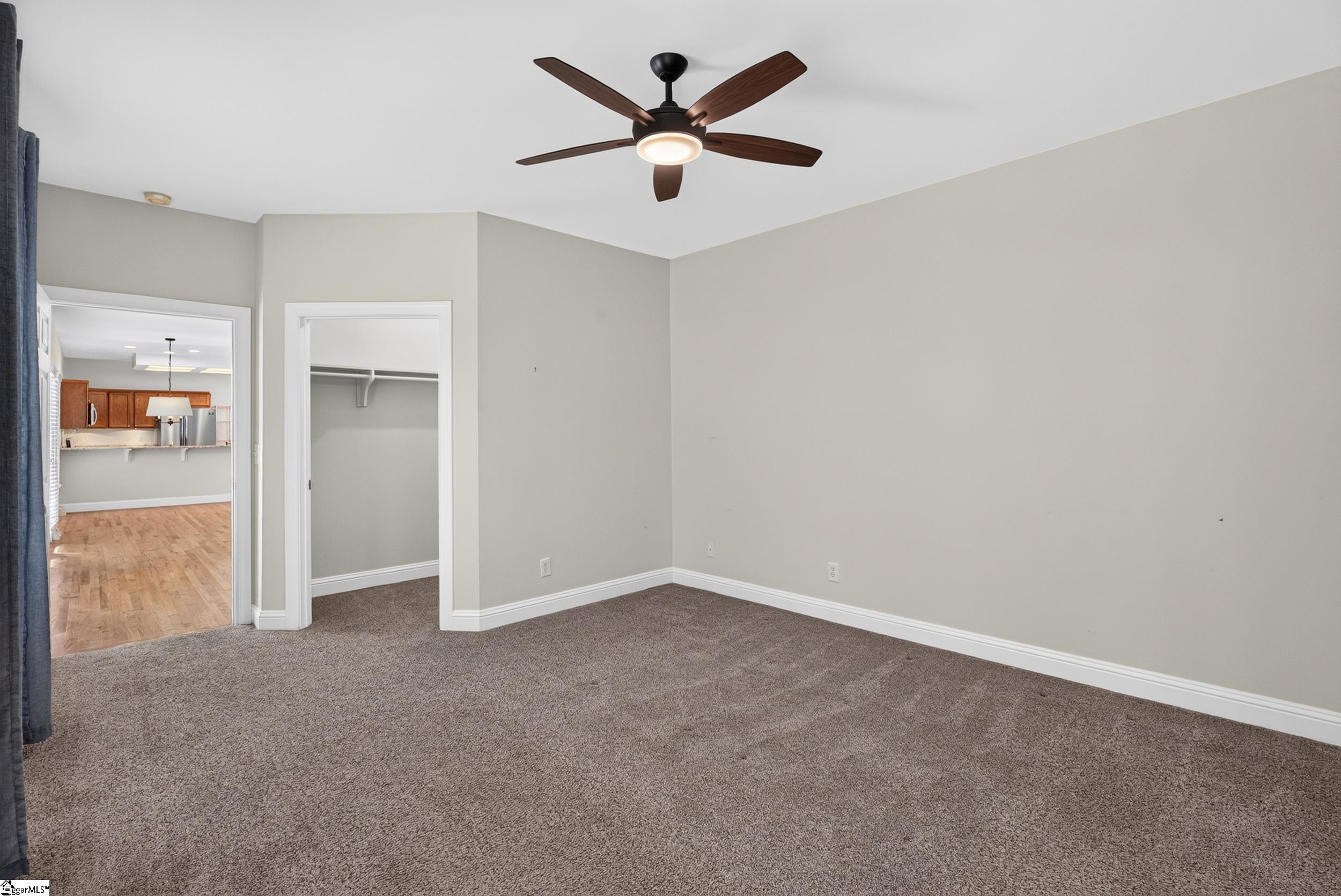 748 N Elm Avenue Property Photo 23