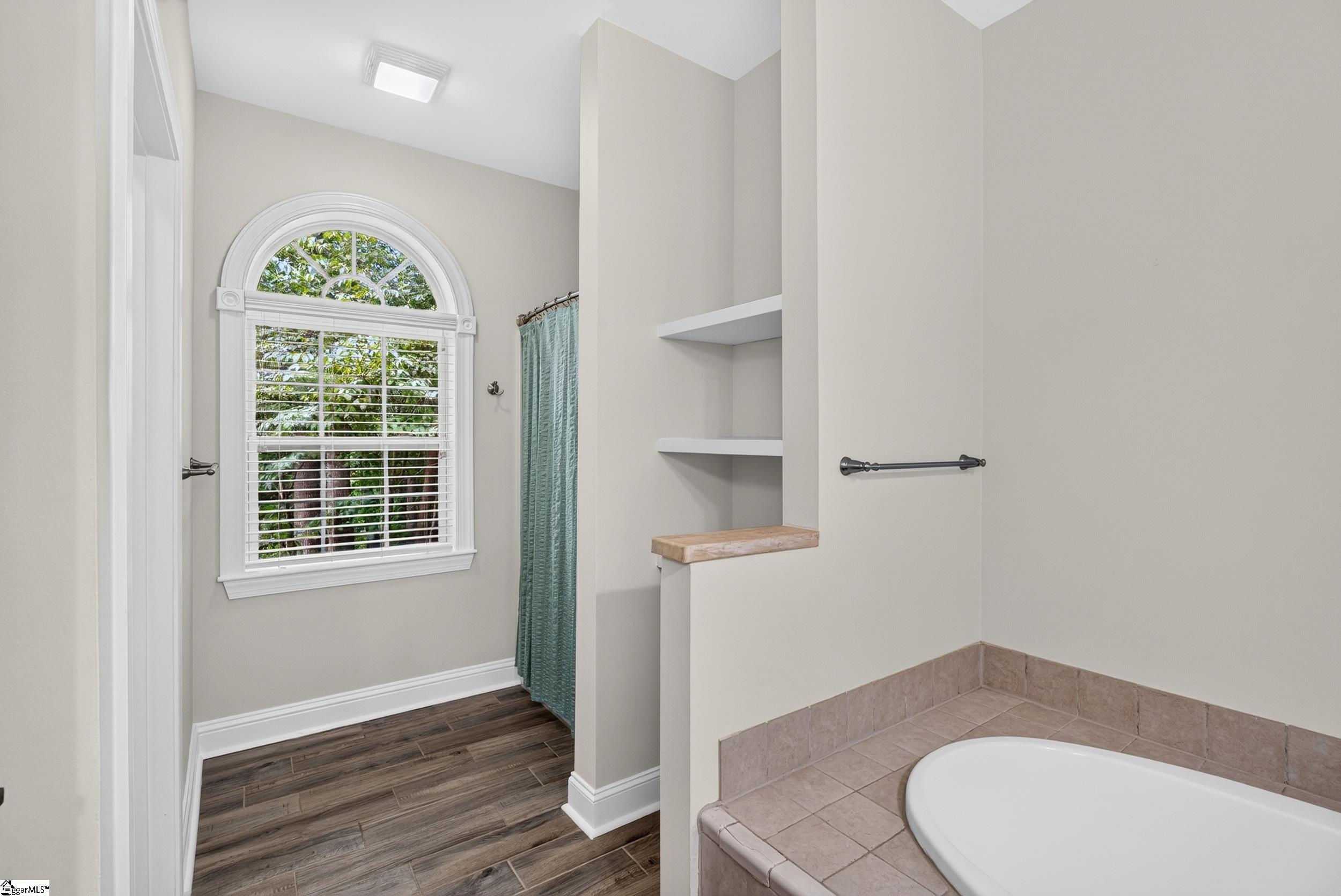 748 N Elm Avenue Property Photo 24