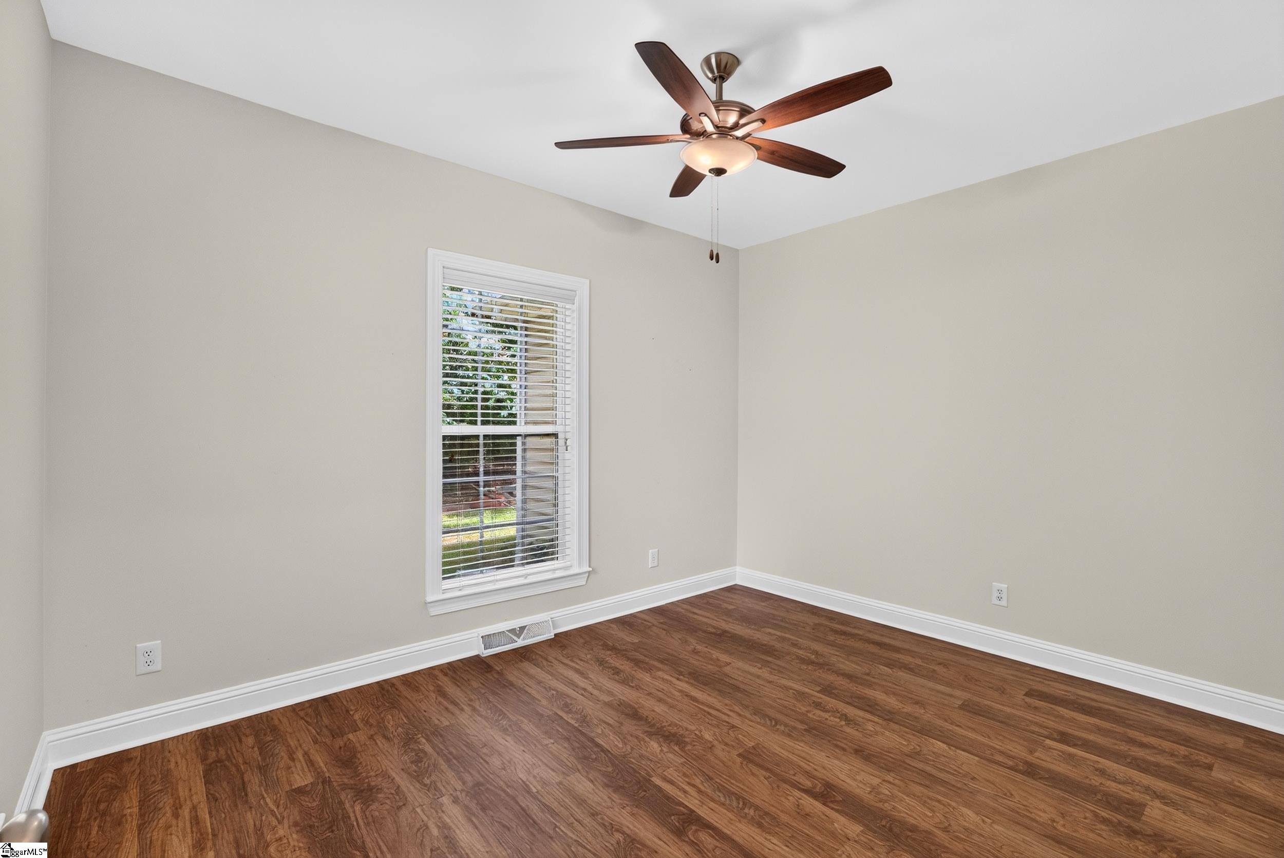 748 N Elm Avenue Property Photo 31