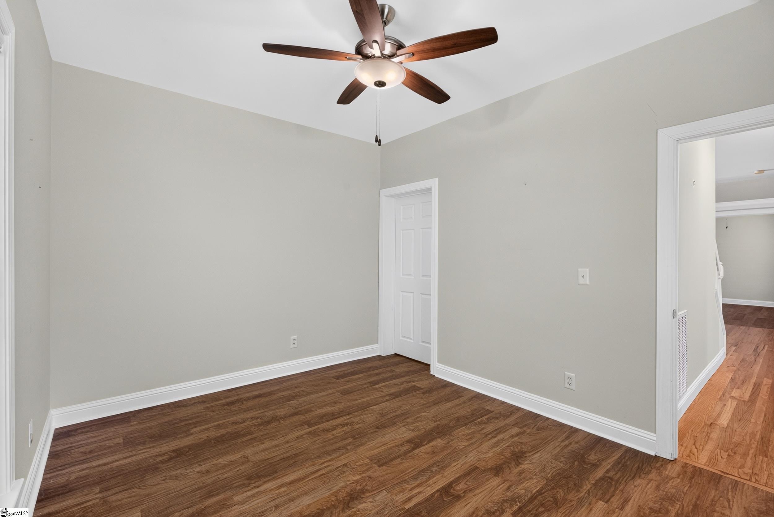 748 N Elm Avenue Property Photo 32