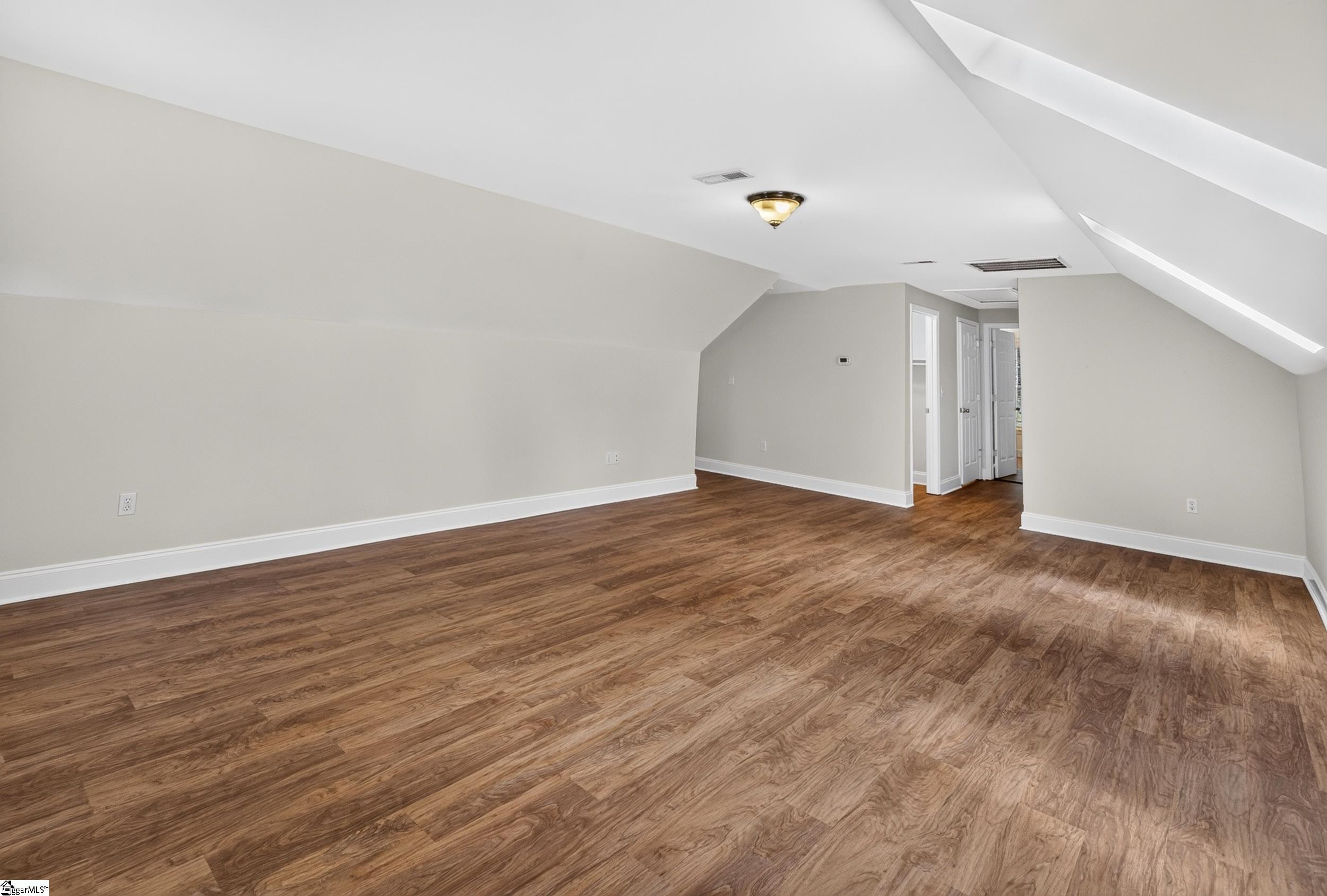 748 N Elm Avenue Property Photo 35