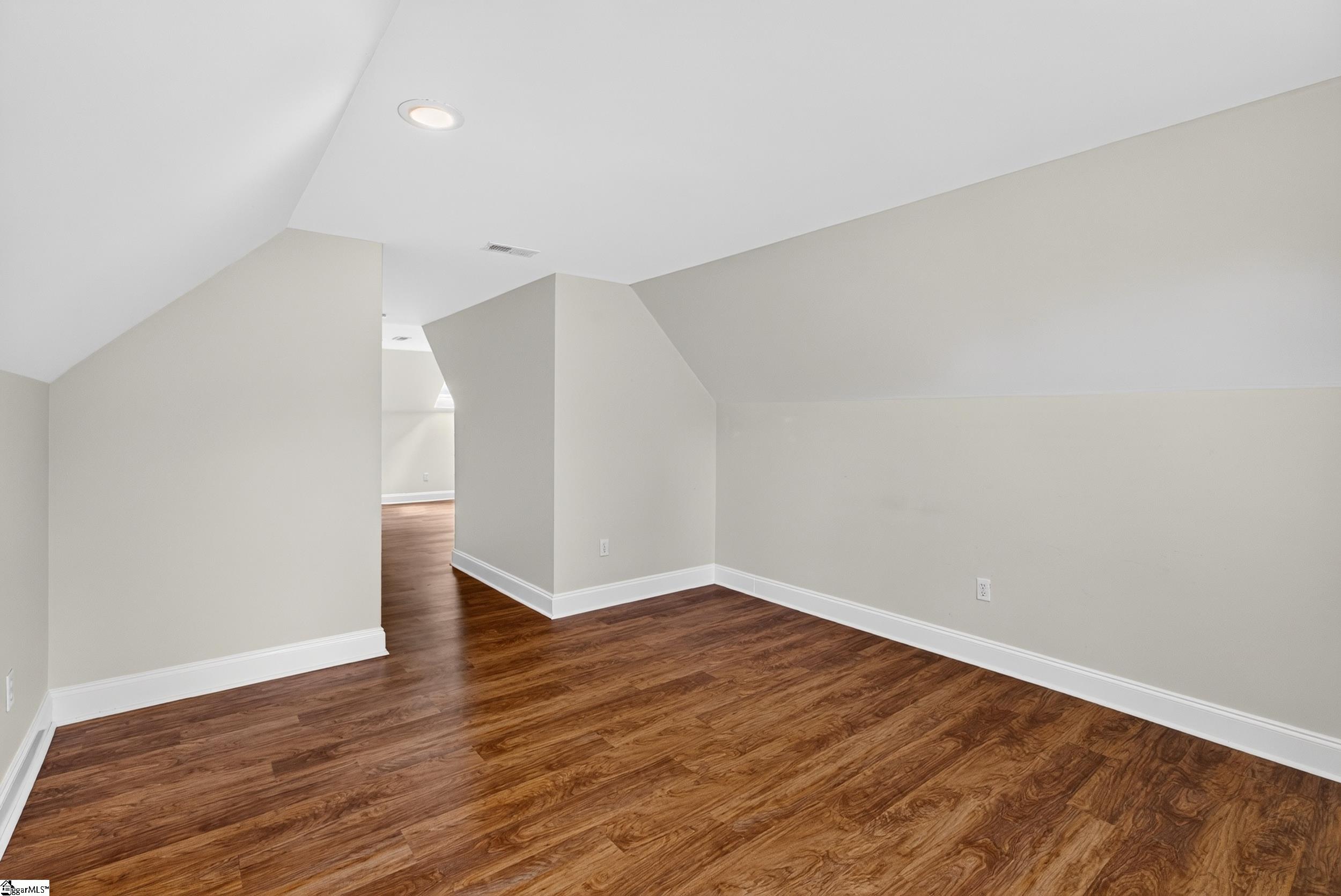748 N Elm Avenue Property Photo 37
