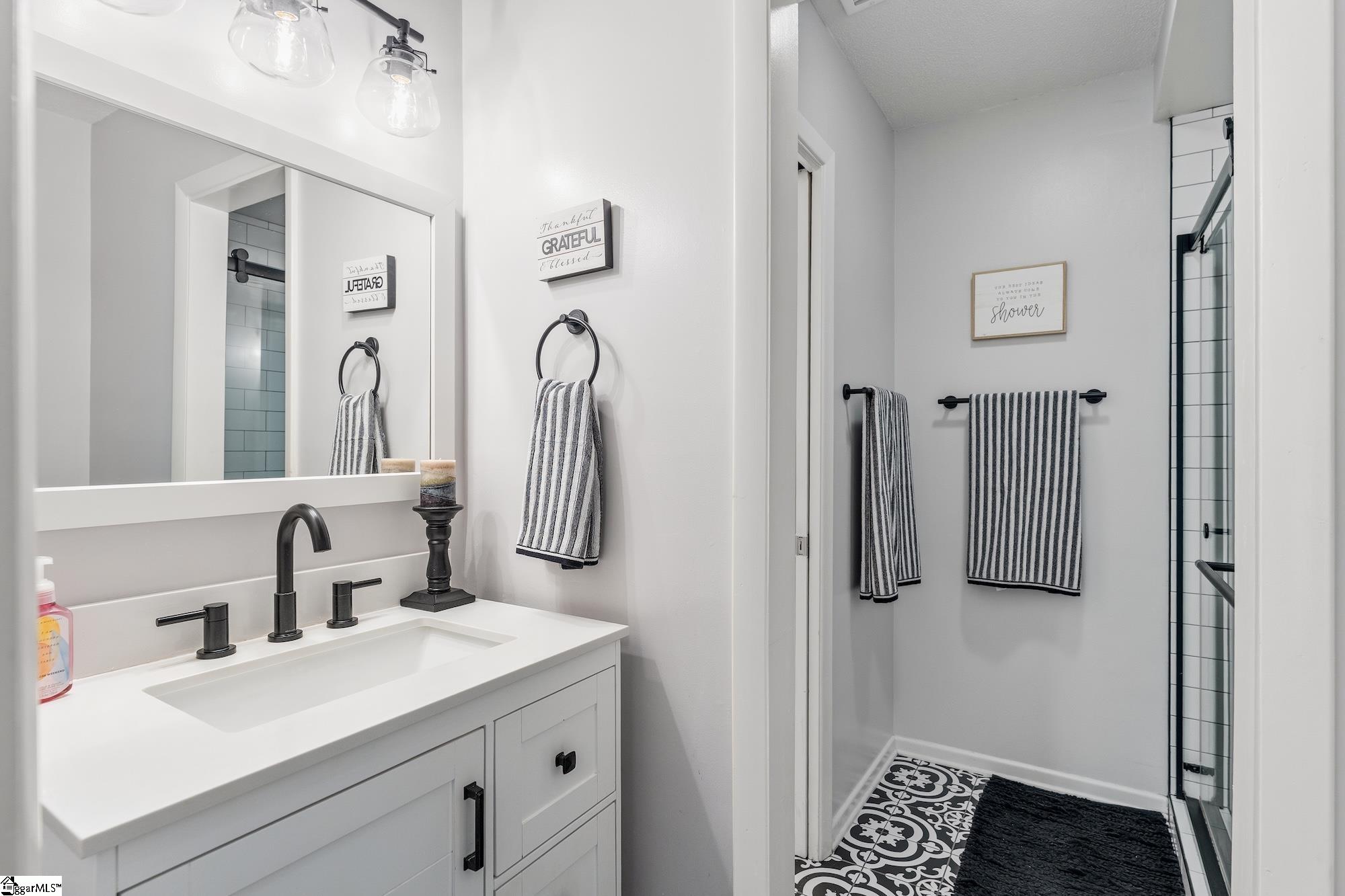 32 Harbor Gate Property Photo 16