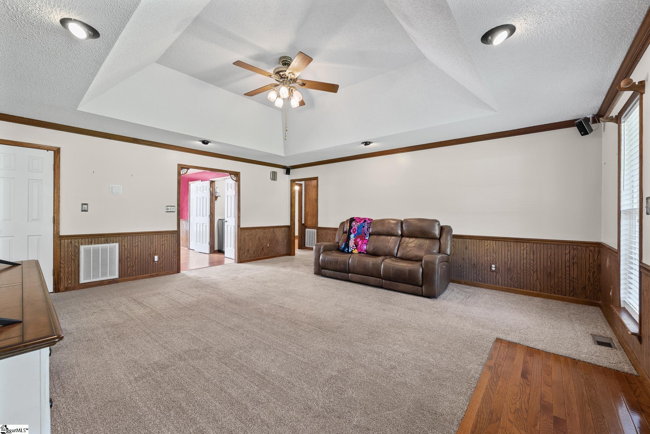 351 Knickerbocker Estate Drive Property Photo 8