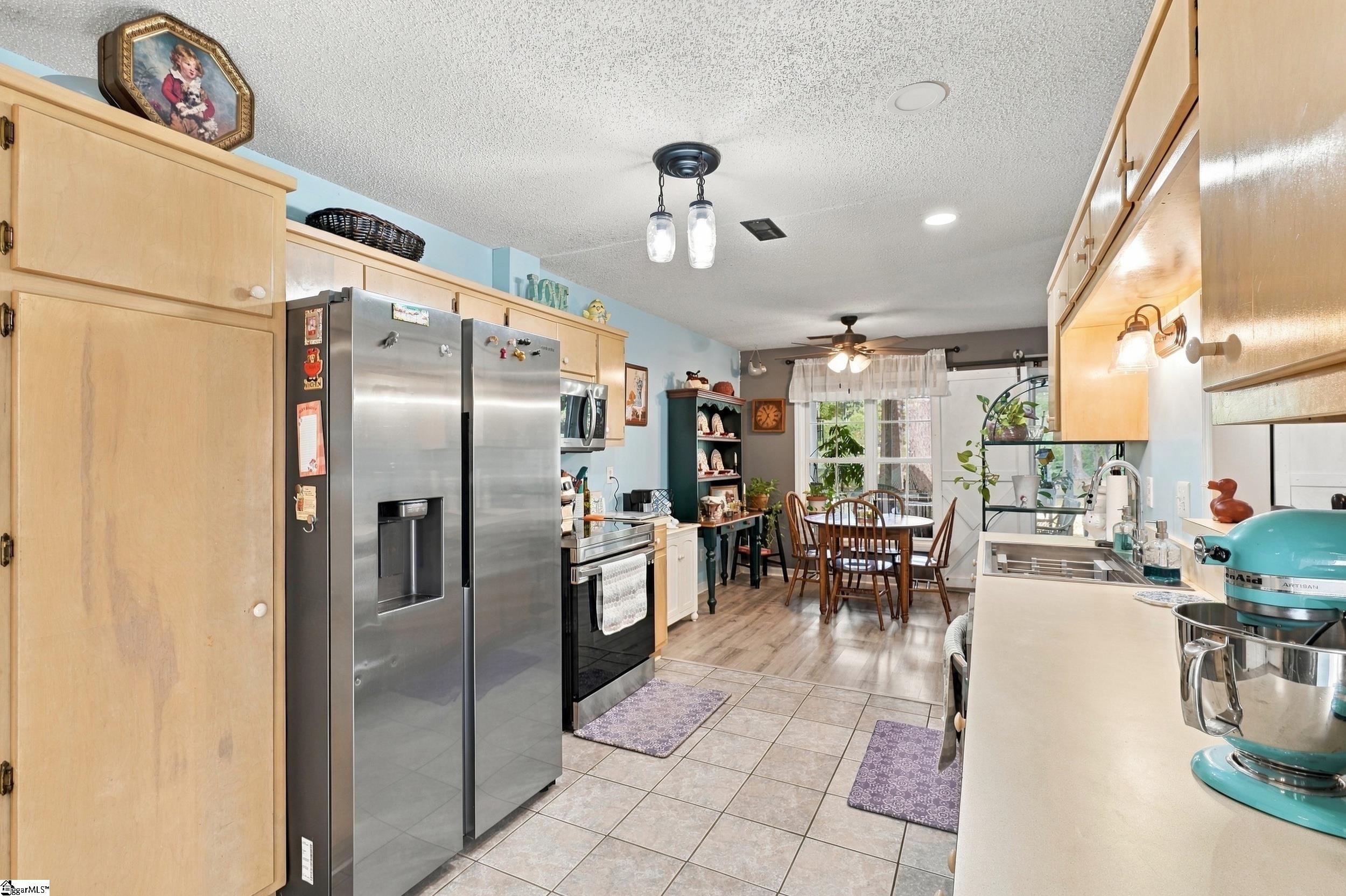 453 Shellbank Drive Property Photo 4