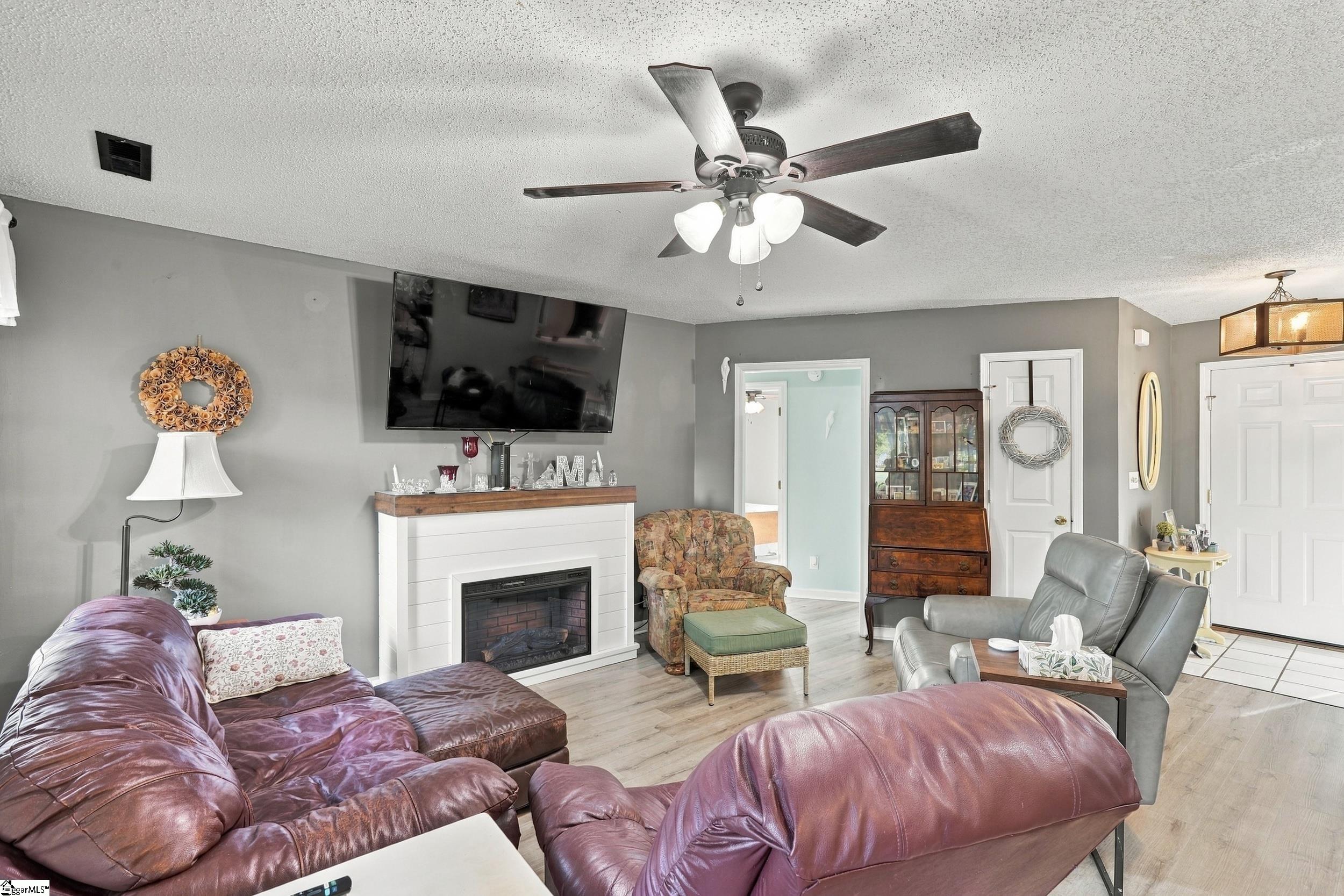 453 Shellbank Drive Property Photo 8