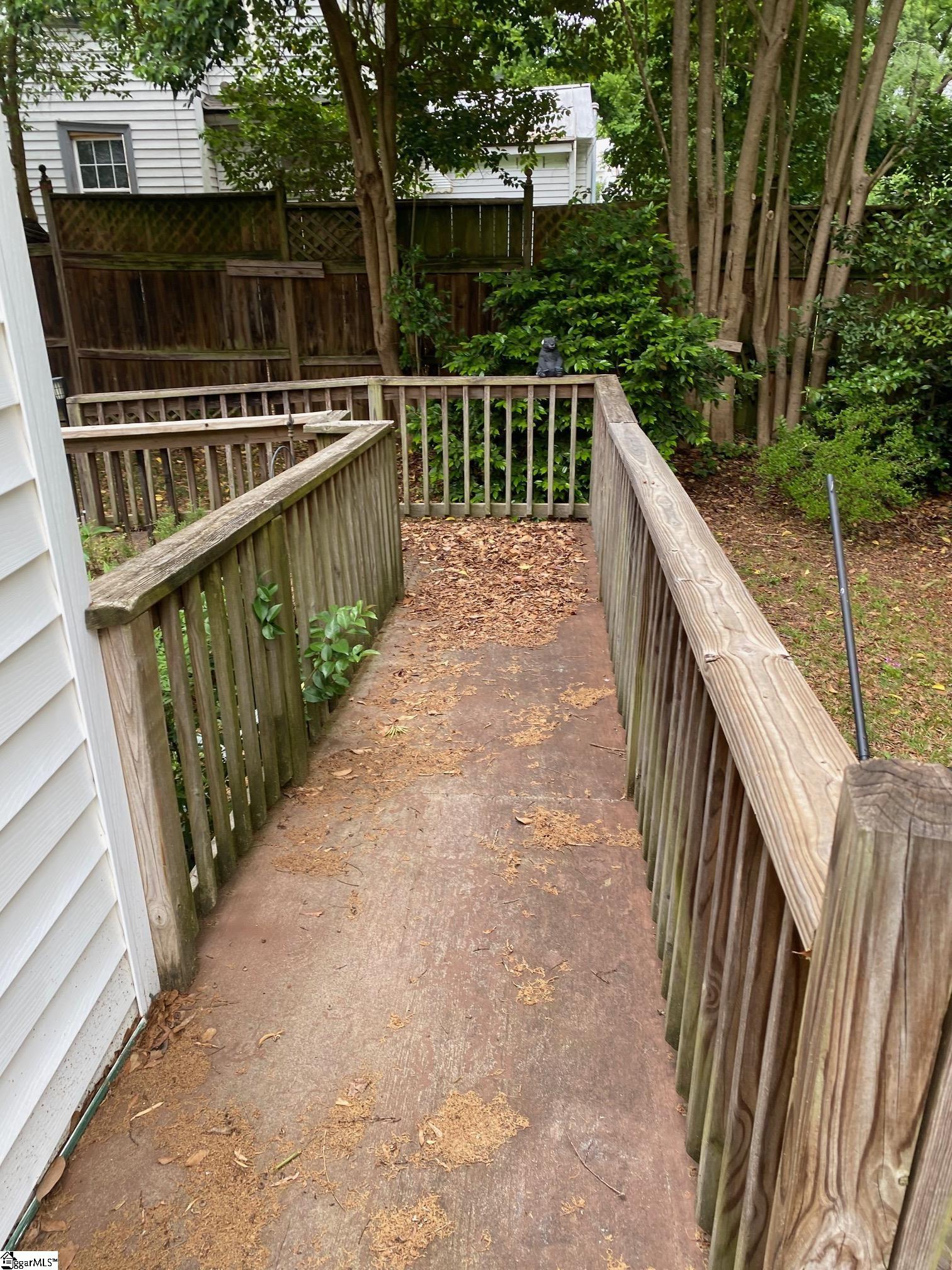 302 Jones Street Property Photo 10