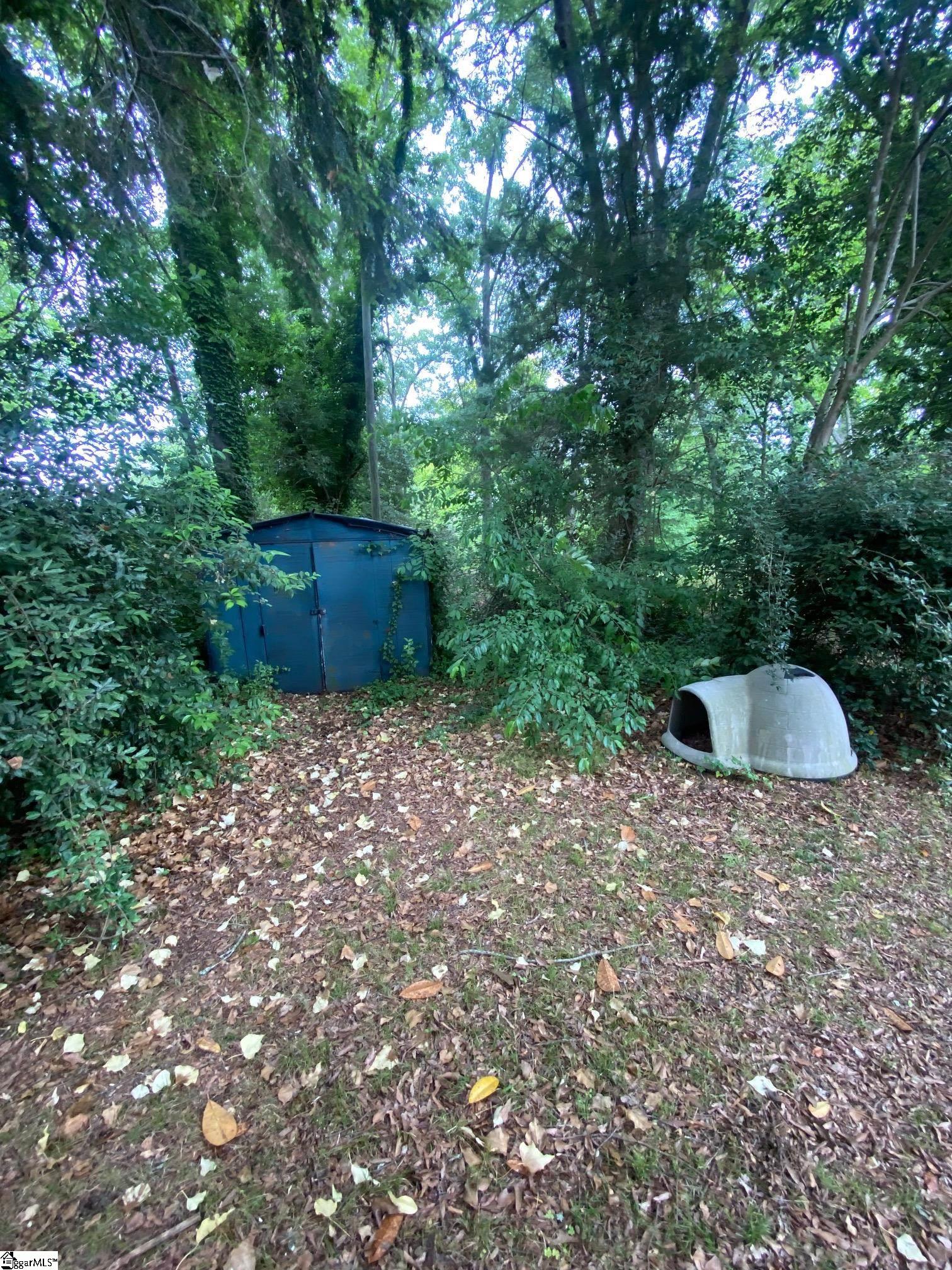 302 Jones Street Property Photo 11