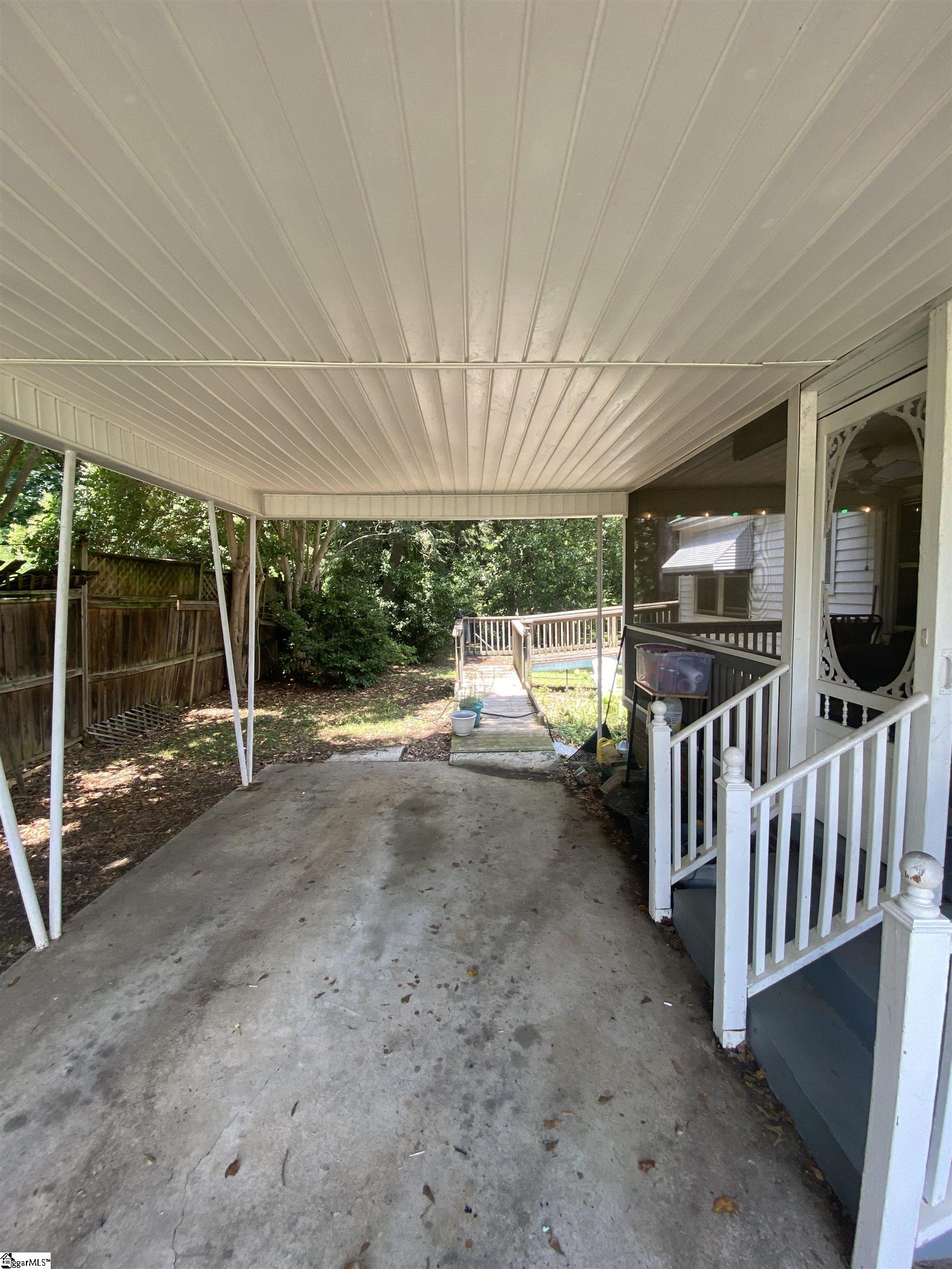 302 Jones Street Property Photo 13