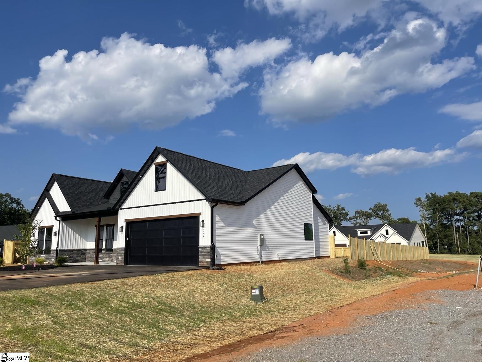 424 Blume Road Property Photo 2