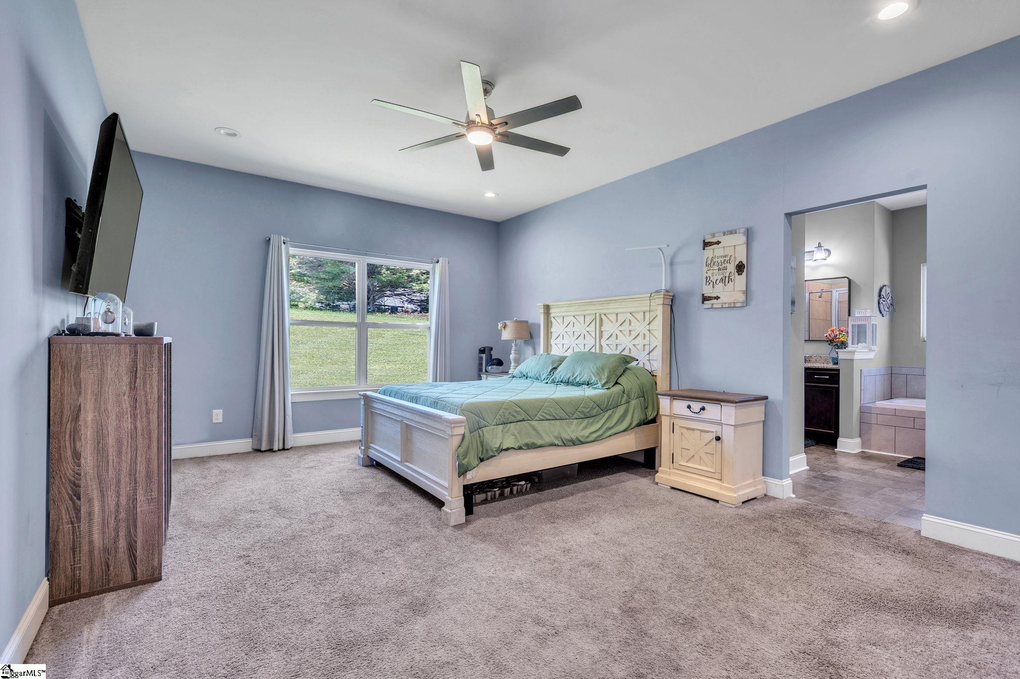 488 Pearson Road Property Photo 8