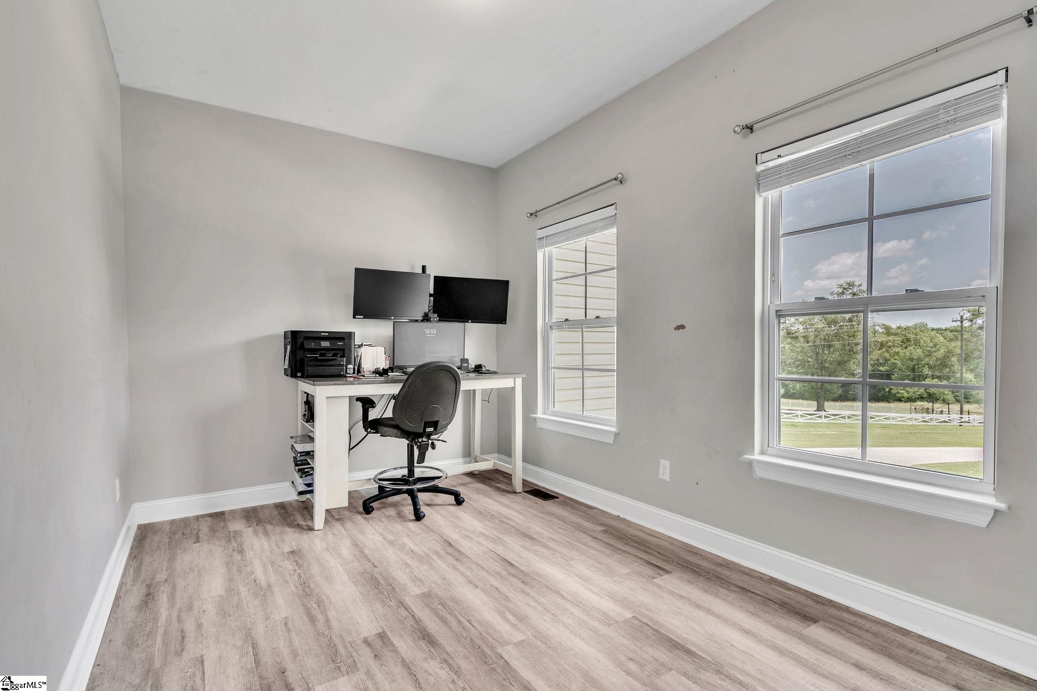 488 Pearson Road Property Photo 10
