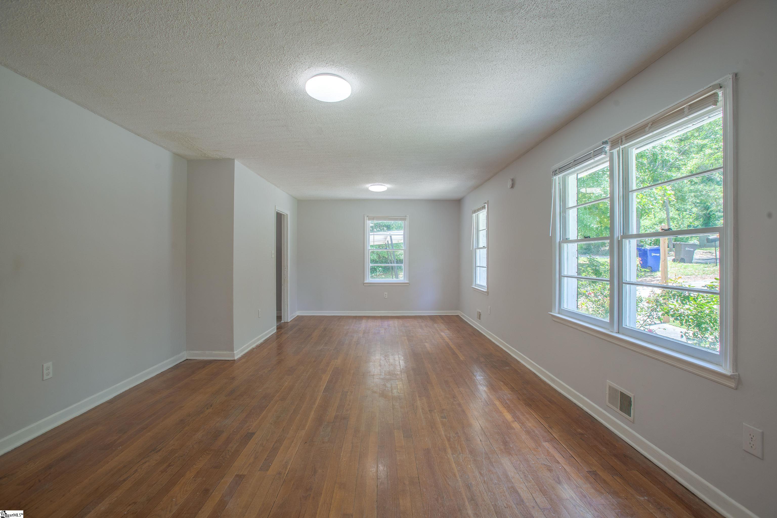 640 Humphrey Street Property Photo 5