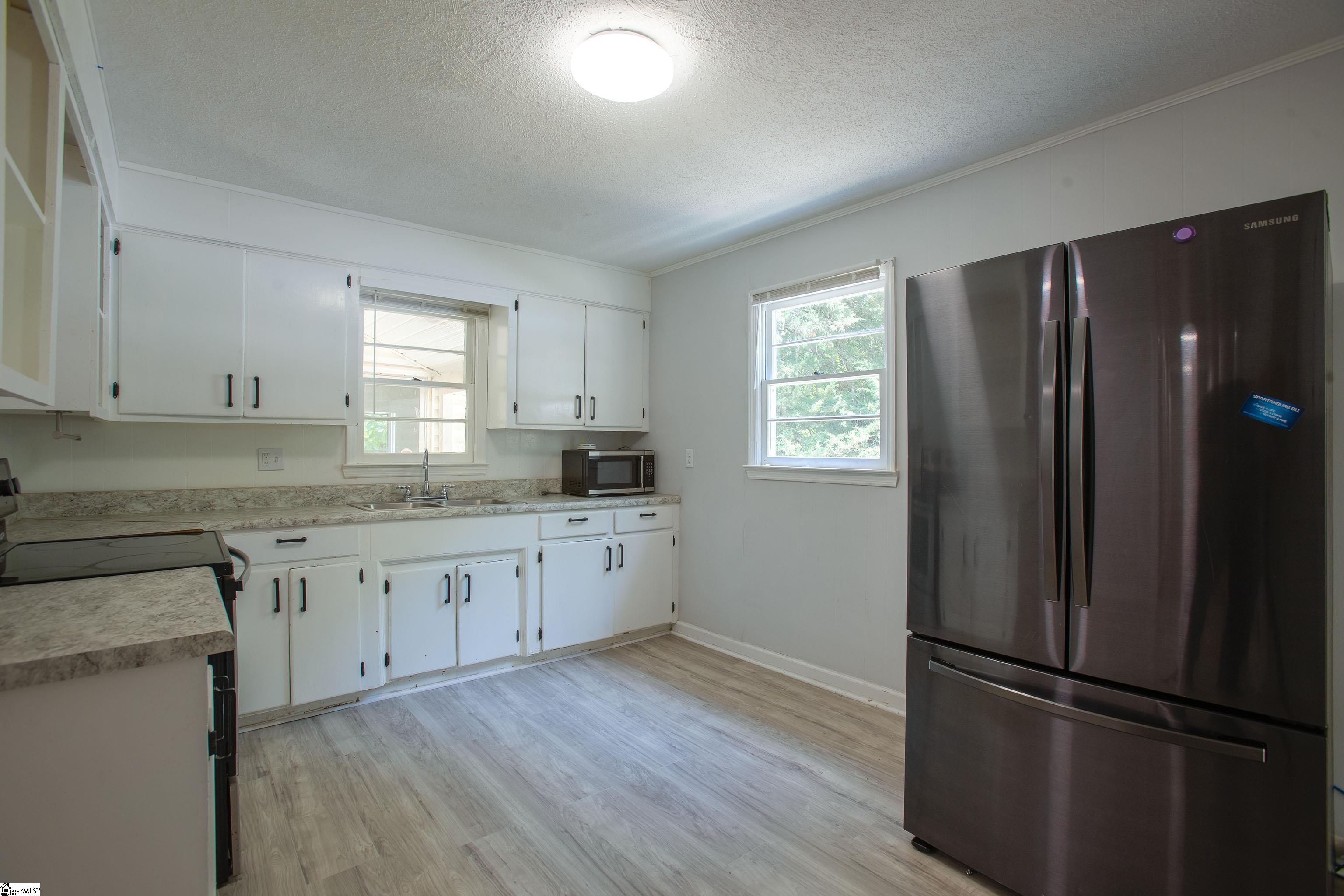 640 Humphrey Street Property Photo 10