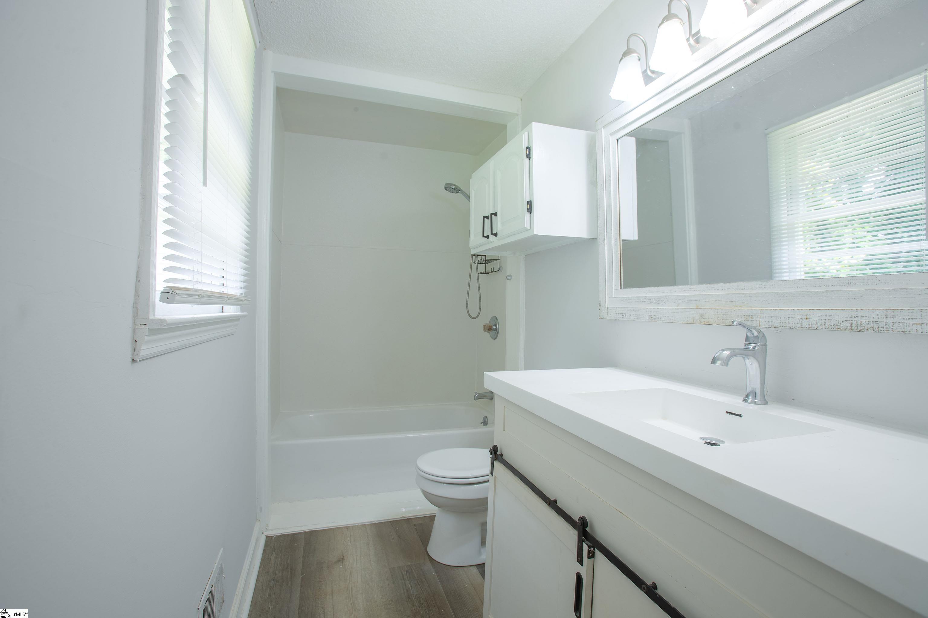 640 Humphrey Street Property Photo 15