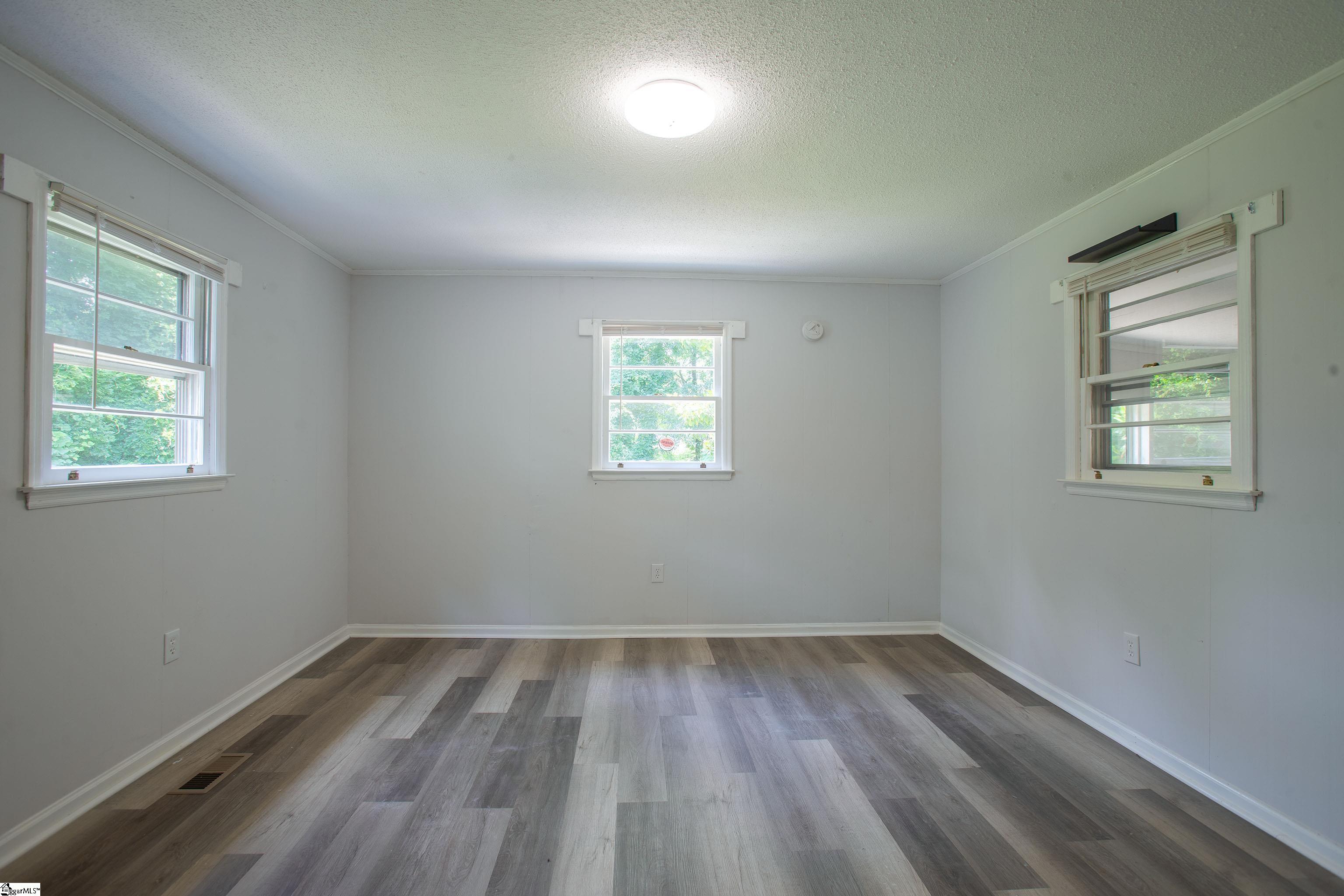 640 Humphrey Street Property Photo 22