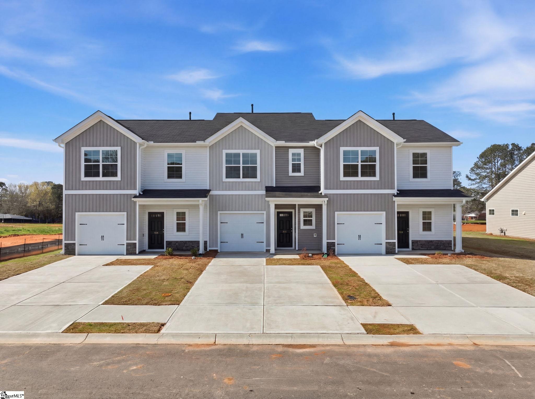 305 Lilac Loop Property Photo 1