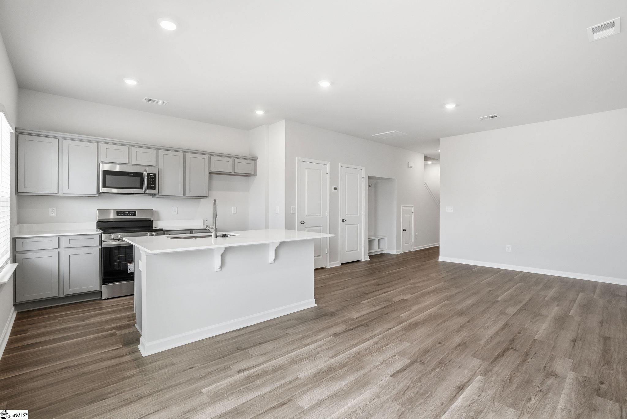 305 Lilac Loop Property Photo 7