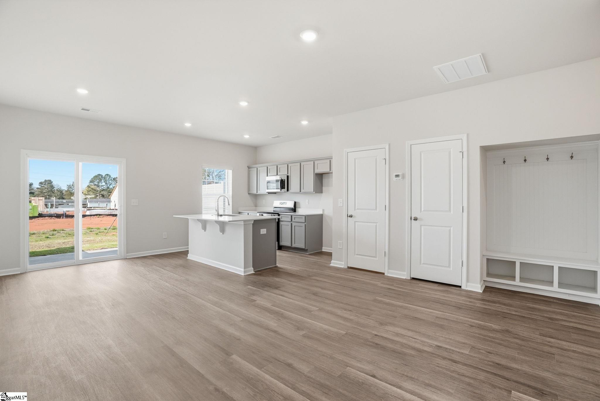 305 Lilac Loop Property Photo 9