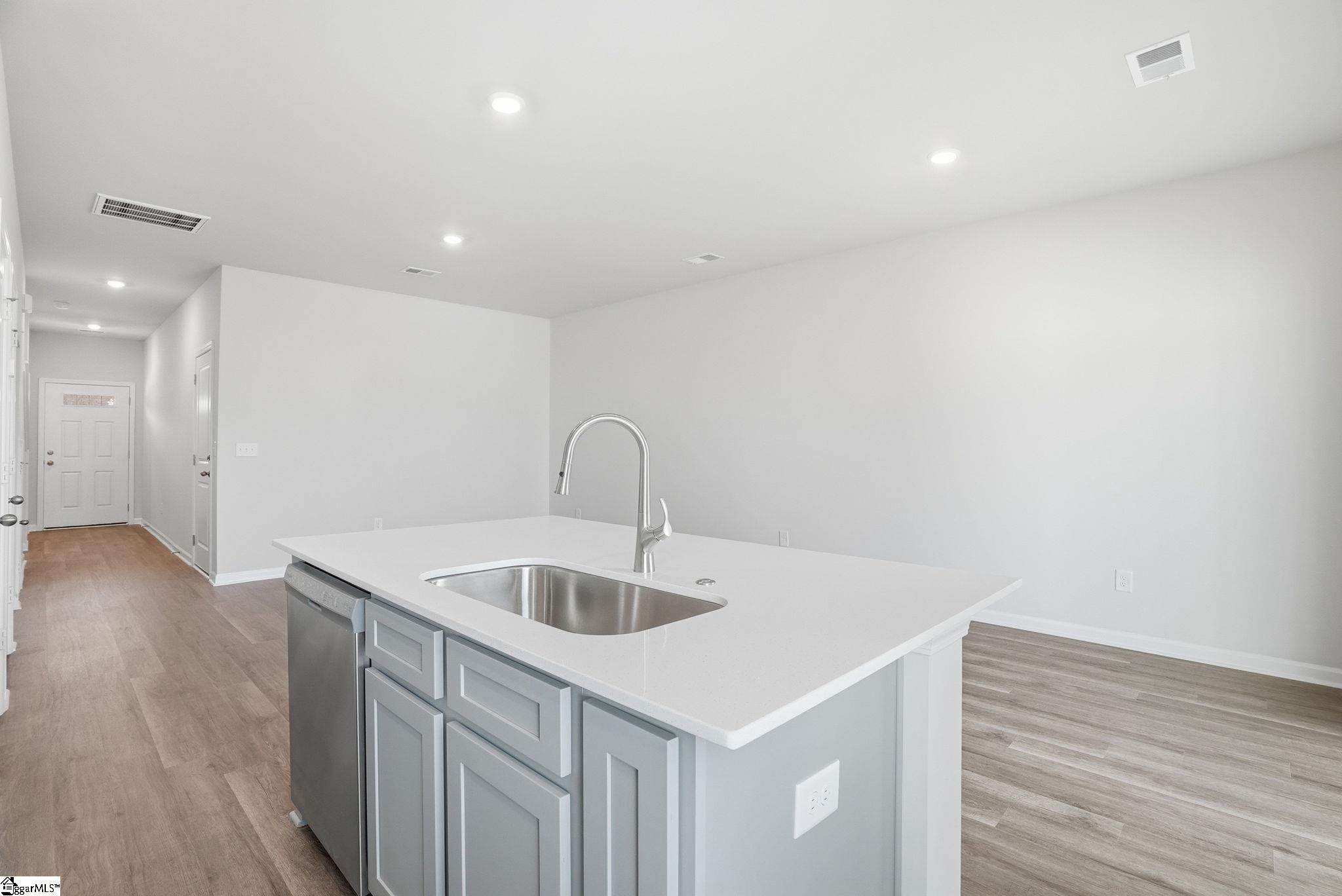 305 Lilac Loop Property Photo 10