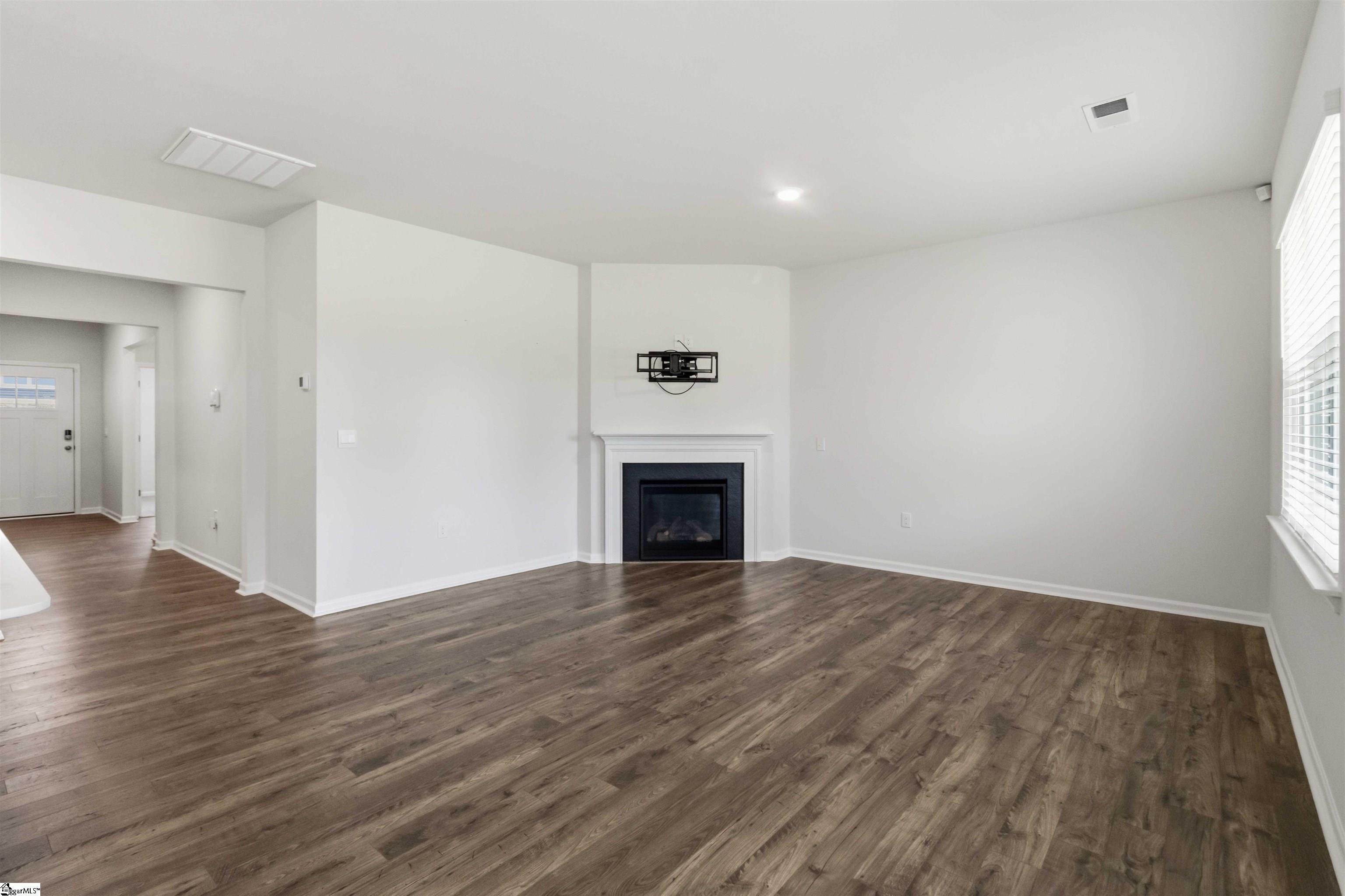 707 Bayridge Road Property Photo 3