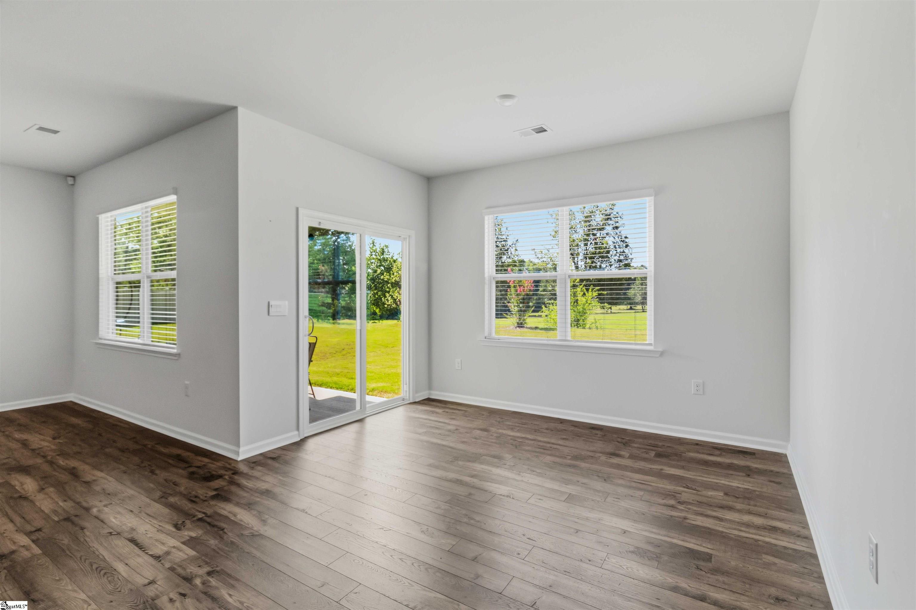 707 Bayridge Road Property Photo 7