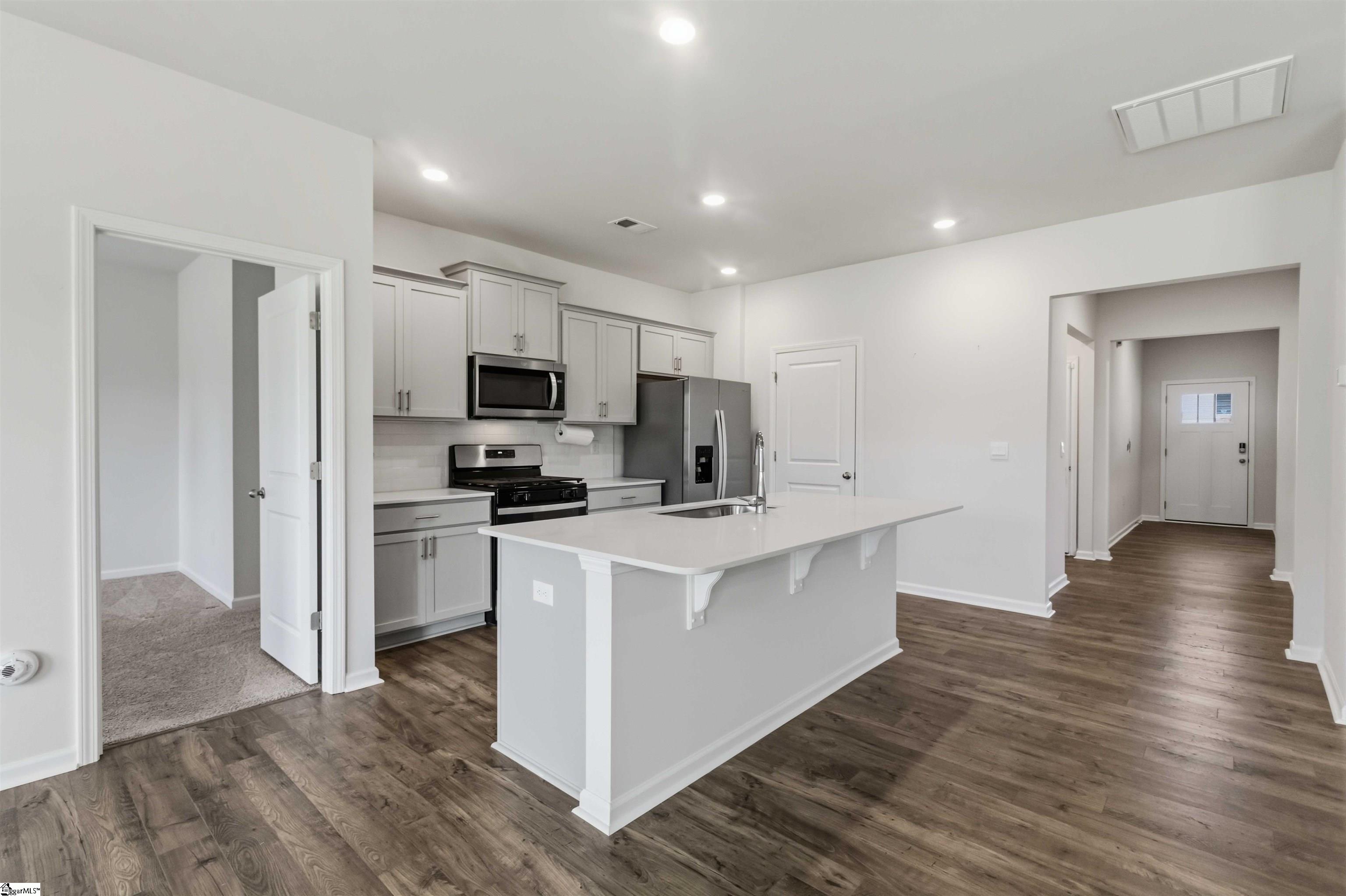707 Bayridge Road Property Photo 11