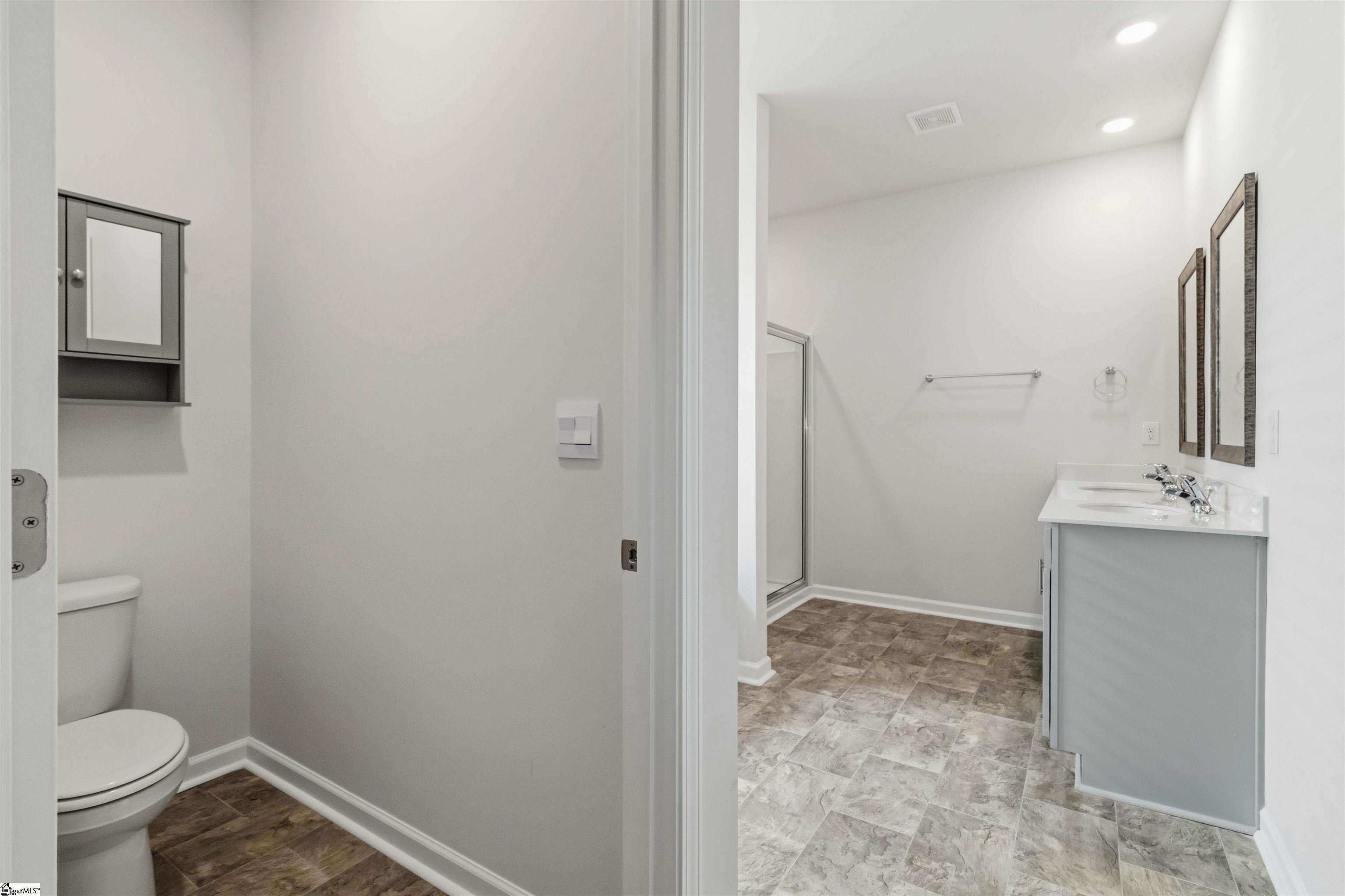 707 Bayridge Road Property Photo 17