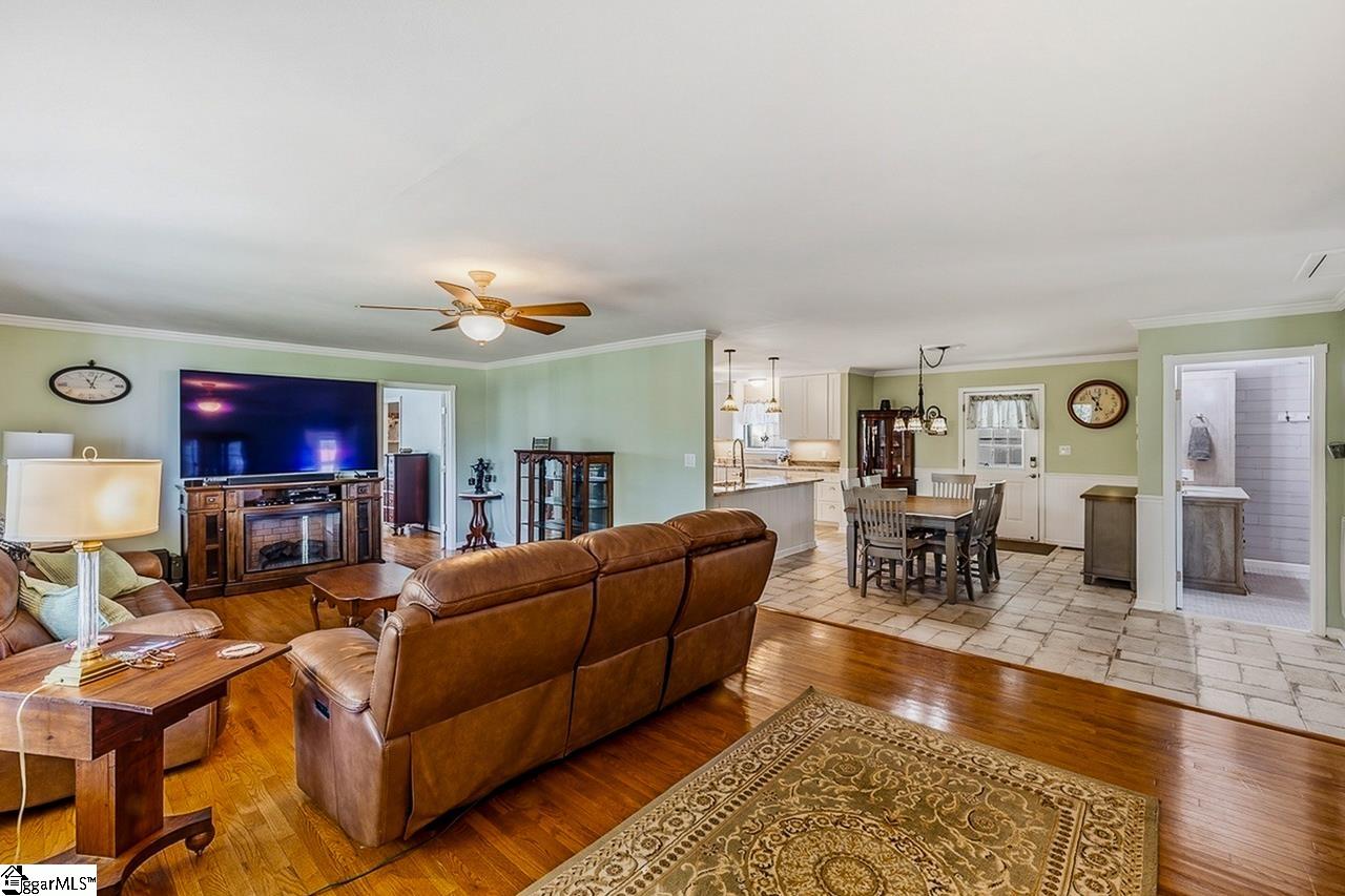 2511 & 2585 Pineland Shores Circle Property Photo 9